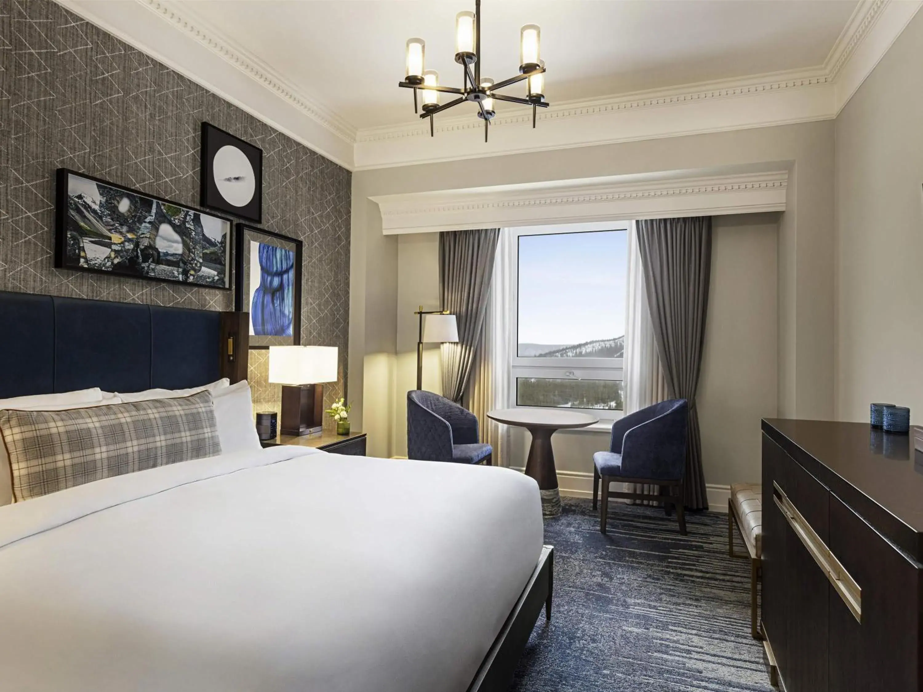 Bedroom, Bed in Fairmont Banff Springs Bedroom, Bed in Fairmont Banff Springs