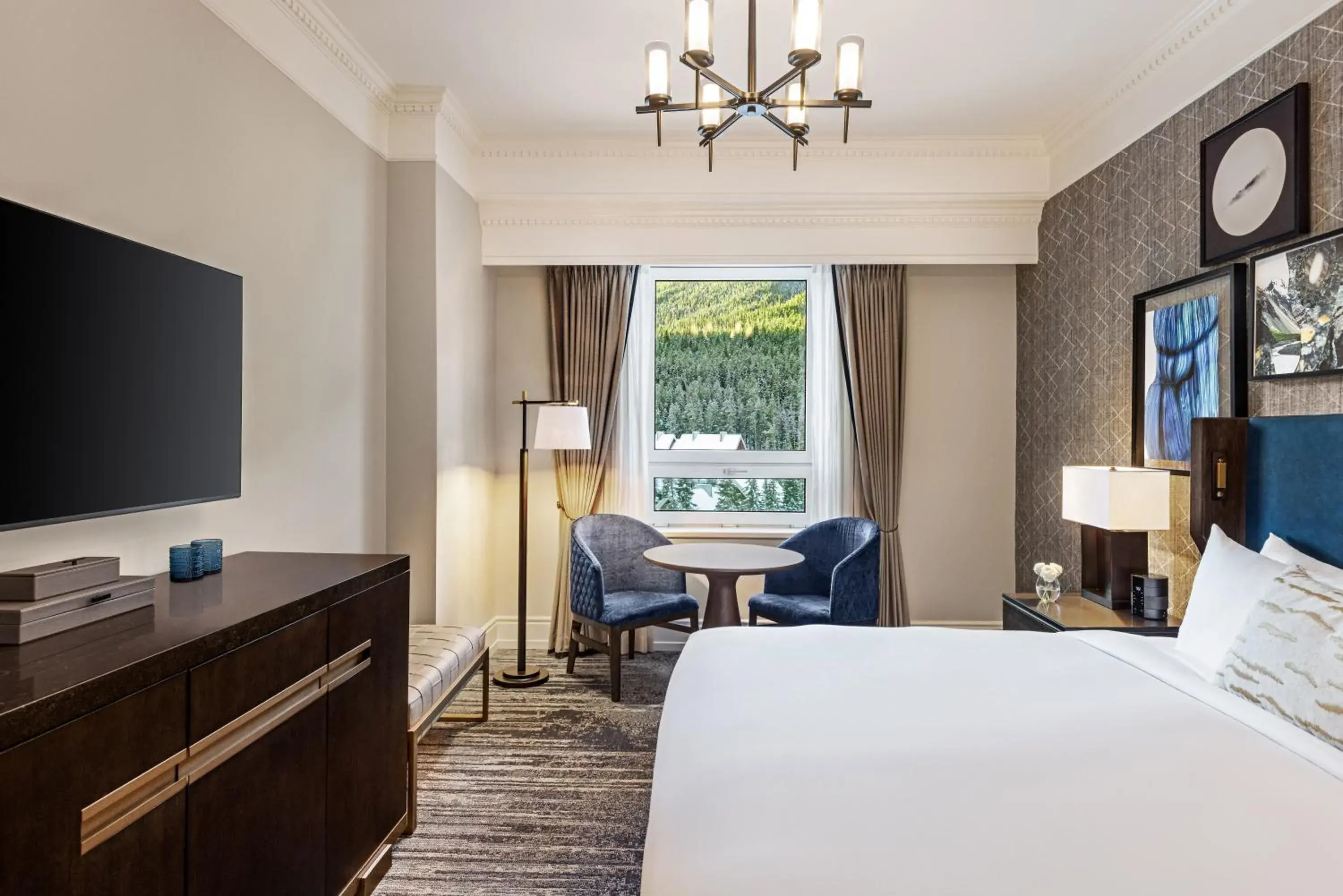 Property building, Bed in Fairmont Banff Springs Property building, Bed in Fairmont Banff Springs