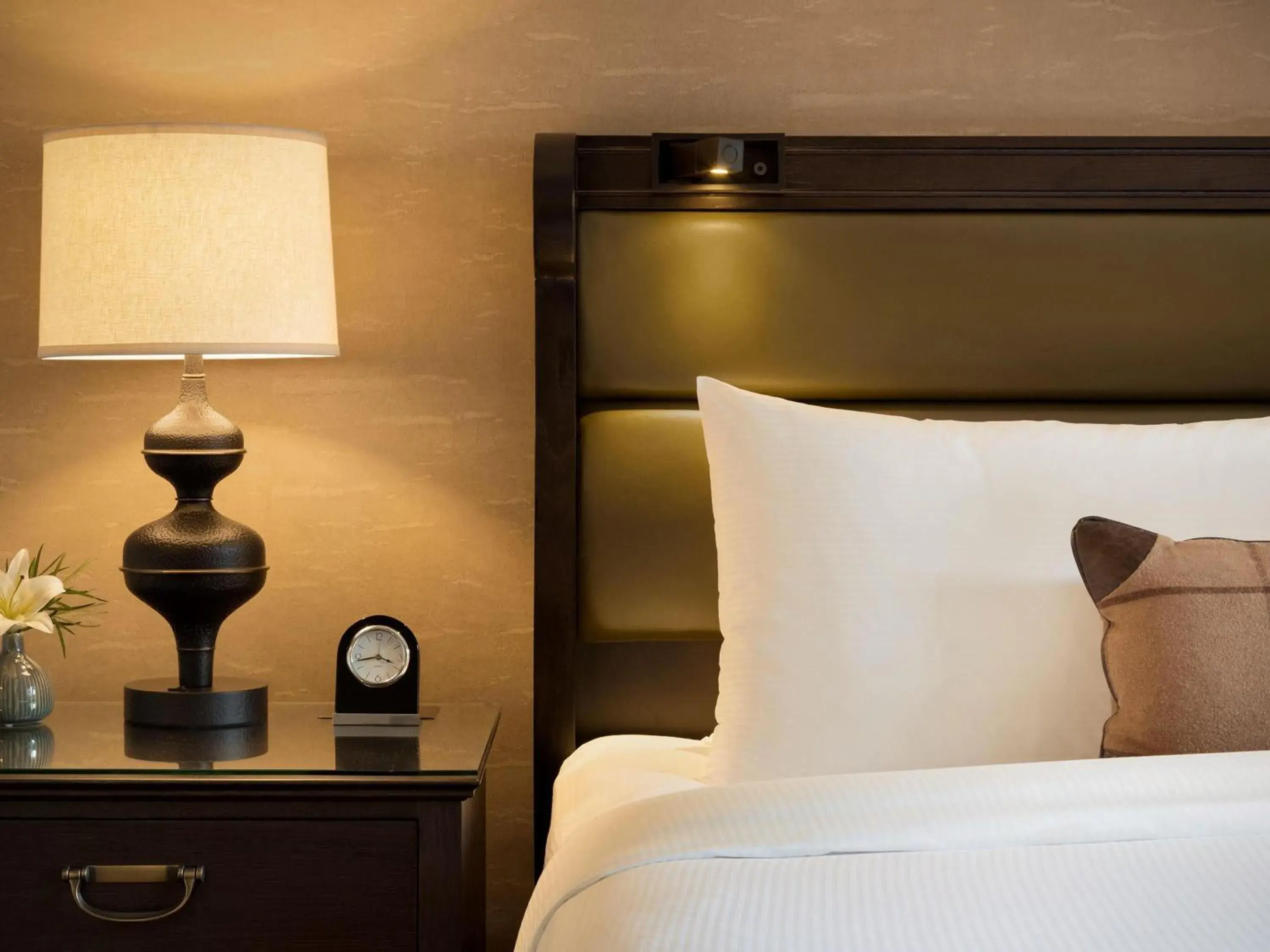 Bedroom, Bed in Fairmont Banff Springs Bedroom, Bed in Fairmont Banff Springs