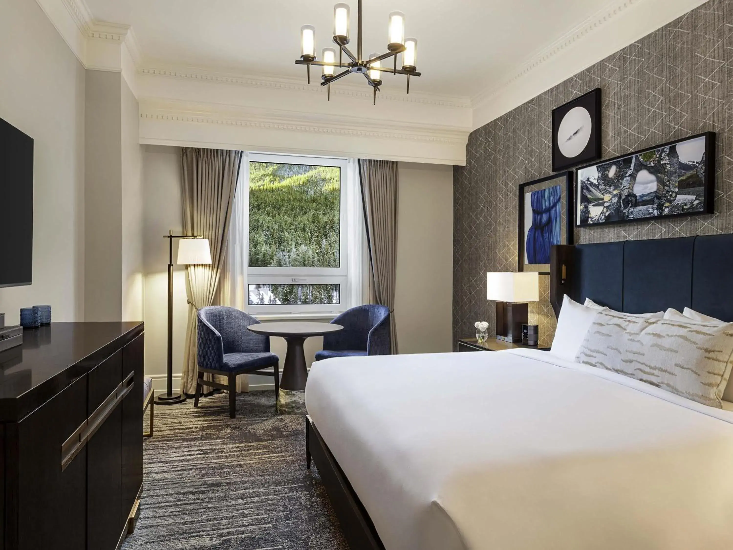 Bedroom, Bed in Fairmont Banff Springs Bedroom, Bed in Fairmont Banff Springs