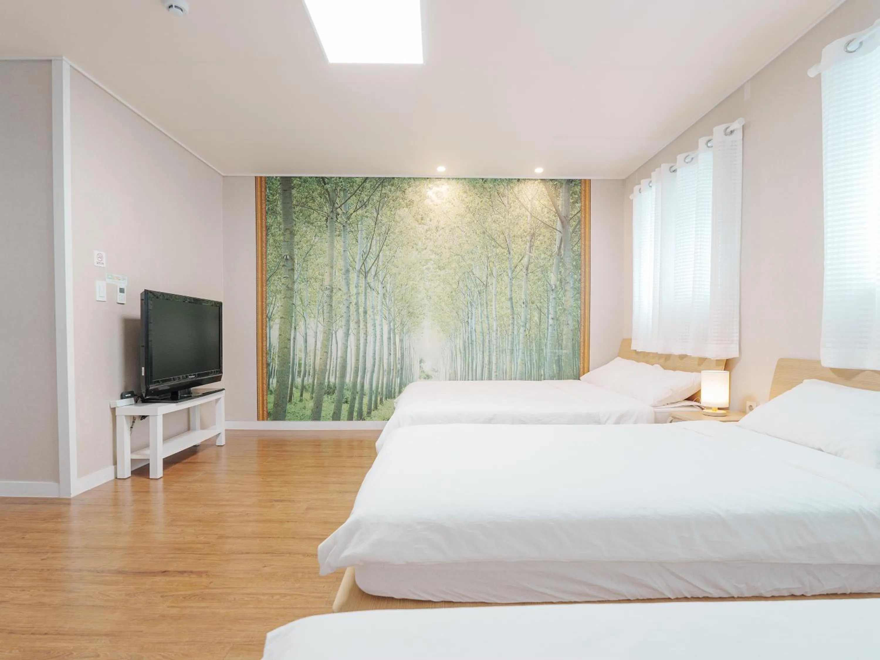 Bedroom, Bed in 인천공항 게스트하우스 레인부츠