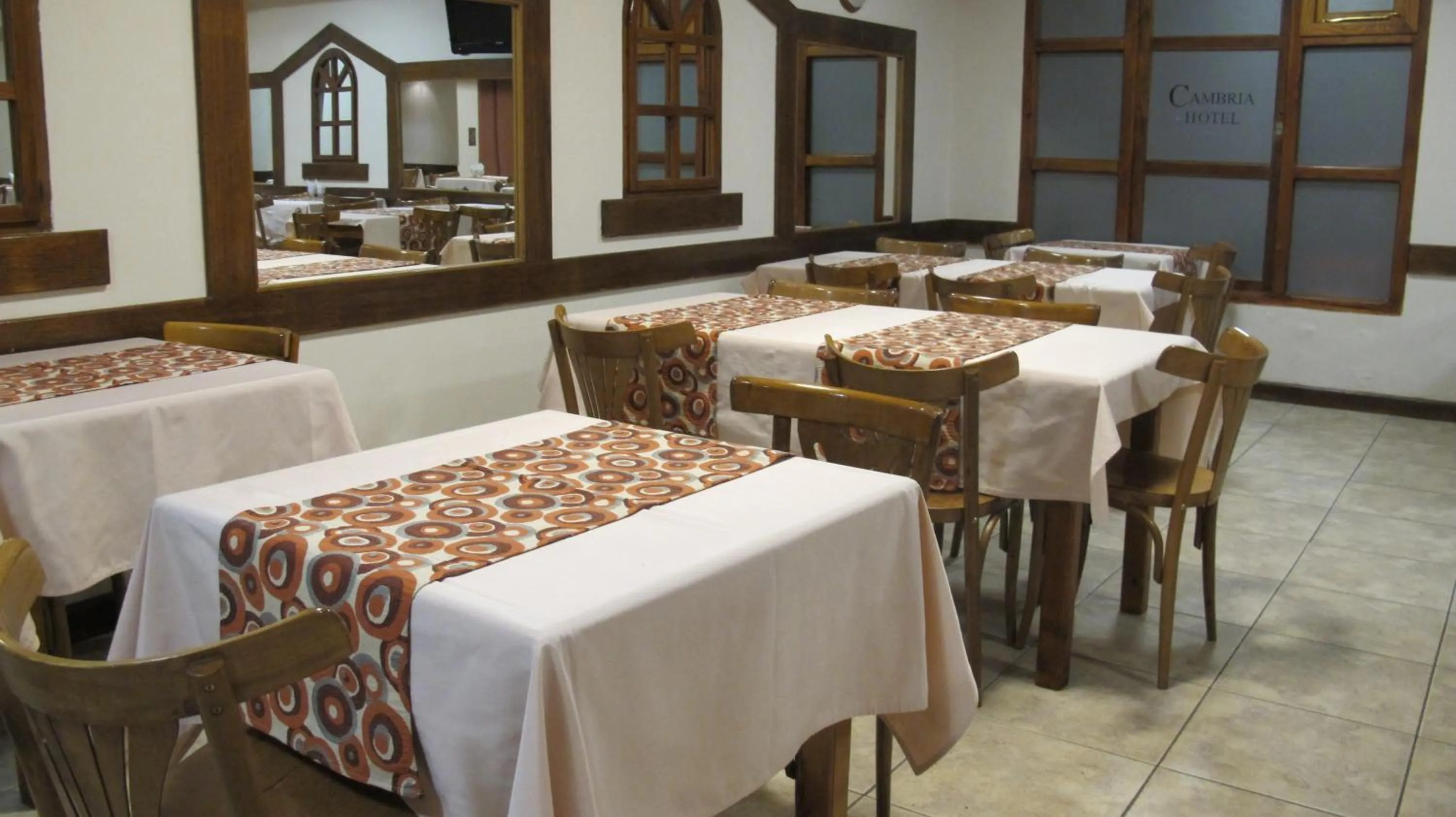 Restaurant/places to eat in Cambria