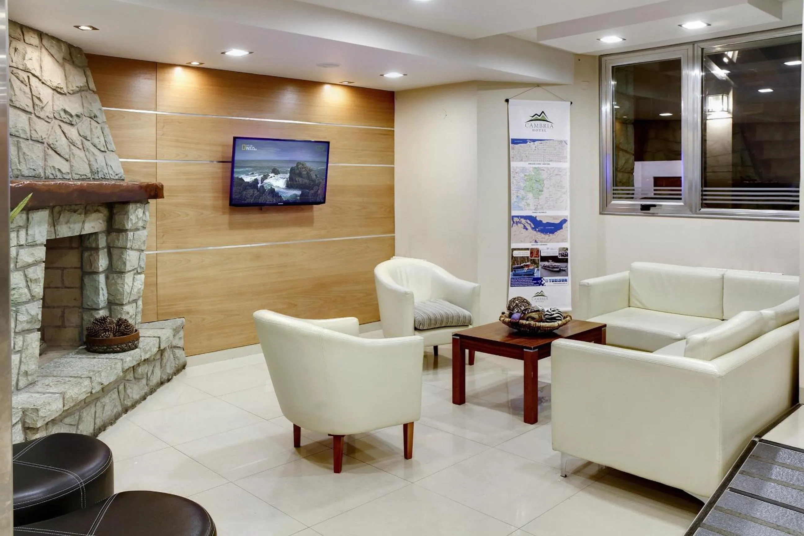 Communal lounge/ TV room in Cambria