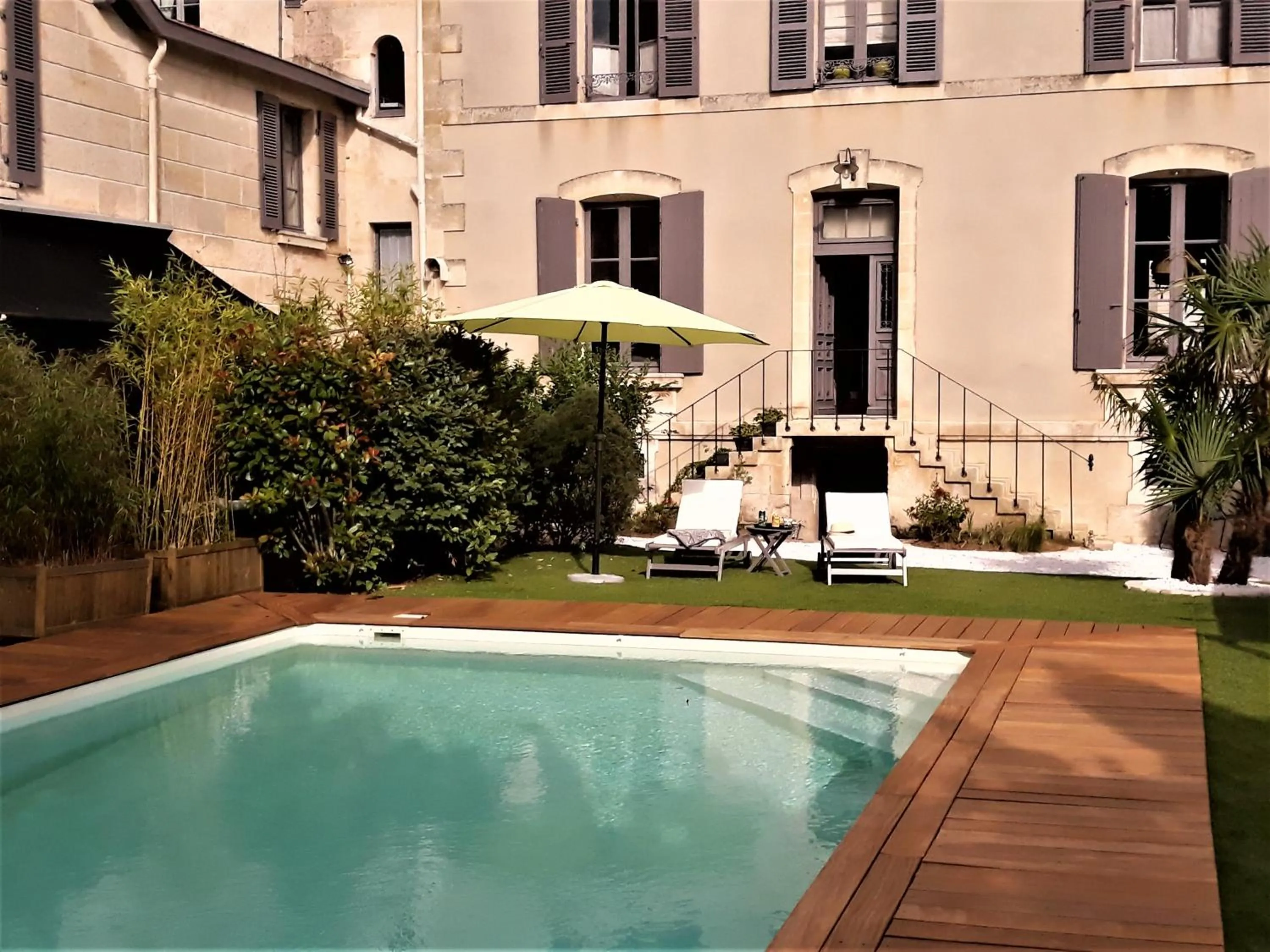 Spring in Chambres d'Hôtes Maison La Porte Rouge