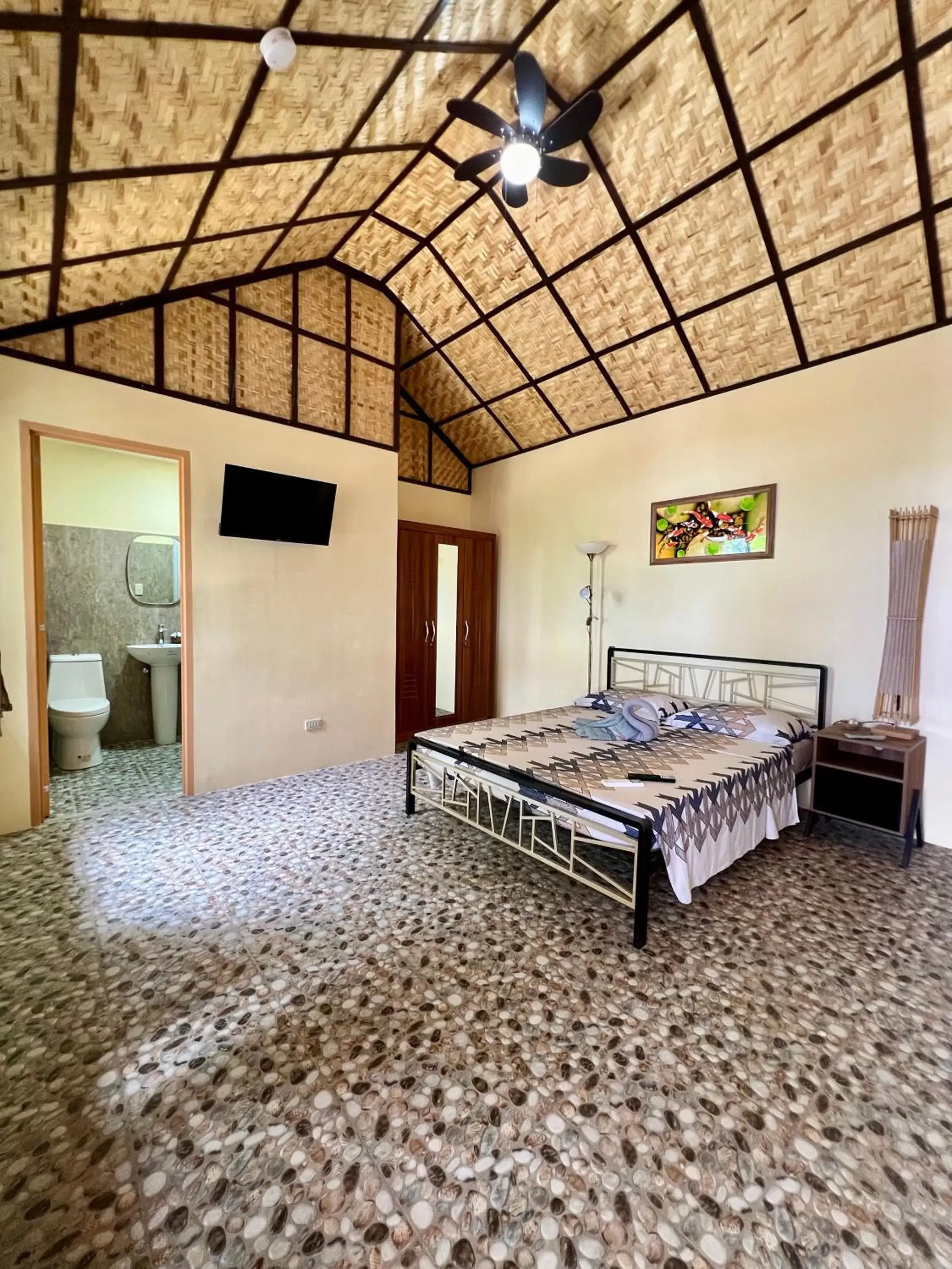 TV and multimedia, Bed in Bamboo Paradise Beach Resort TV and multimedia, Bed in Bamboo Paradise Beach Resort