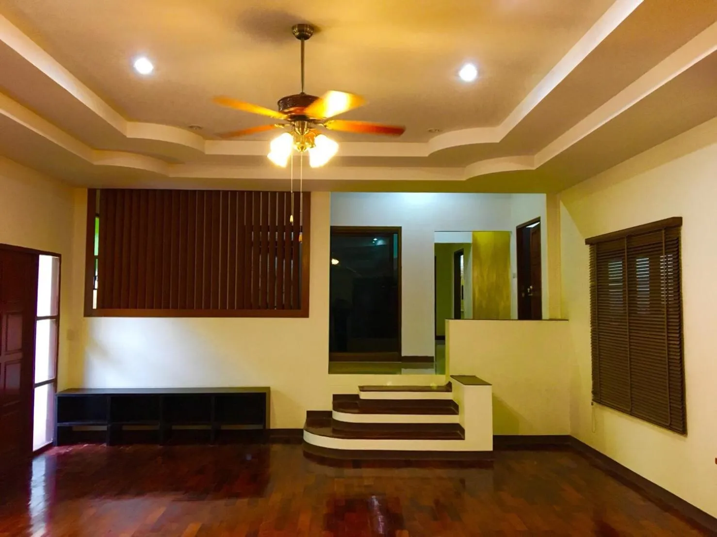 Communal lounge/ TV room in Doithinnan Resort