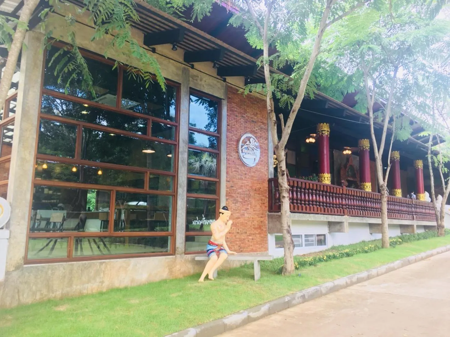 Facade/entrance in Doithinnan Resort