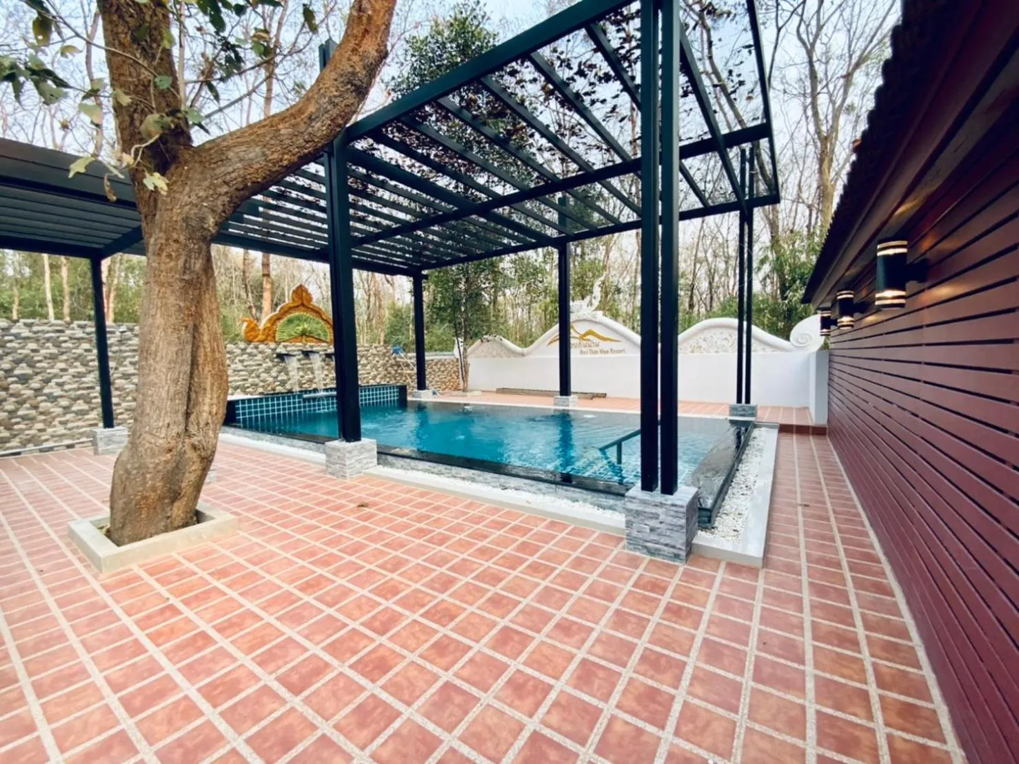 Pool view in Doithinnan Resort