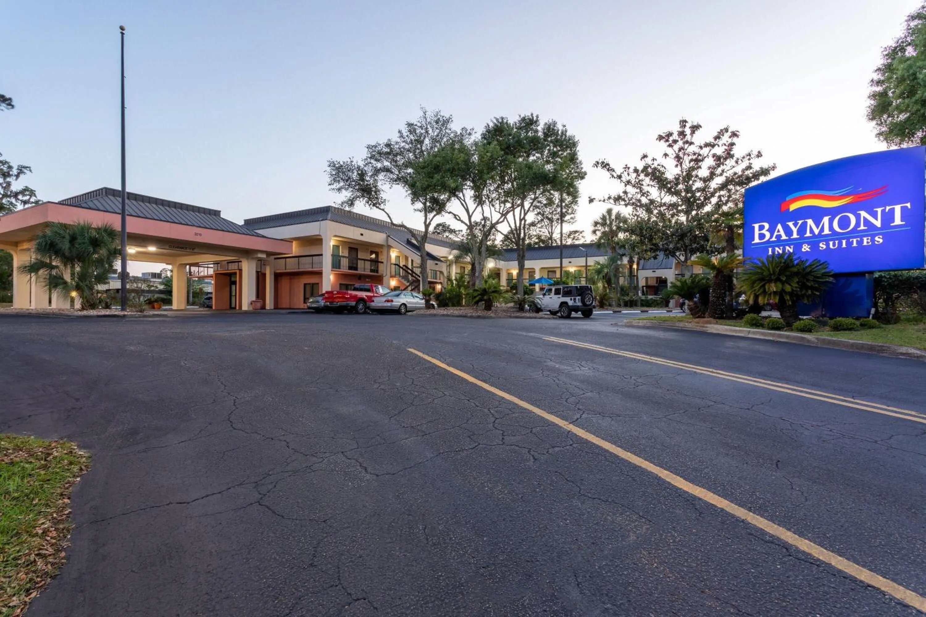 Property building in Baymont by Wyndham Tallahassee