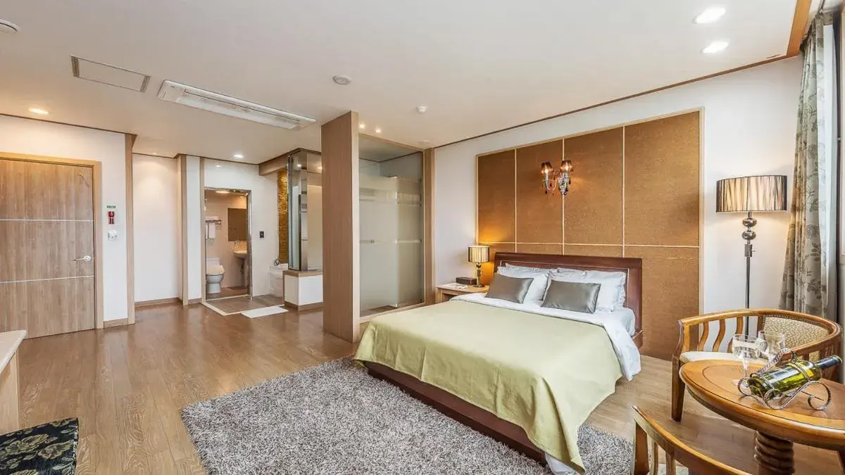 Bed in Venezia Hotel Bed in Venezia Hotel