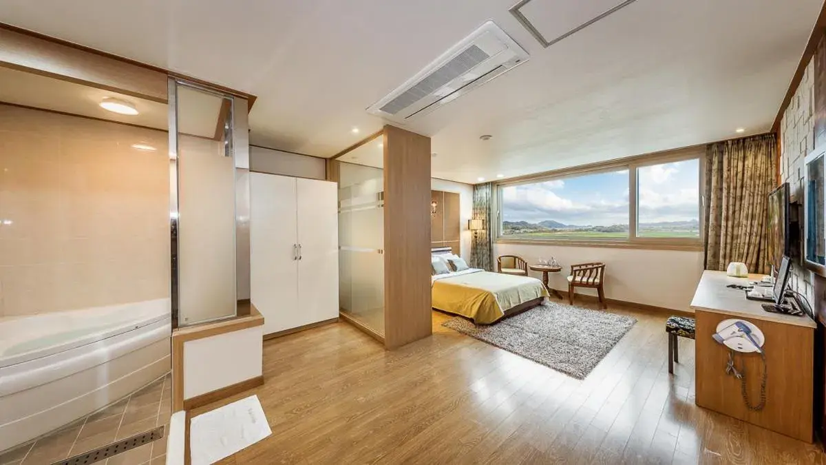 Bed in Venezia Hotel Bed in Venezia Hotel