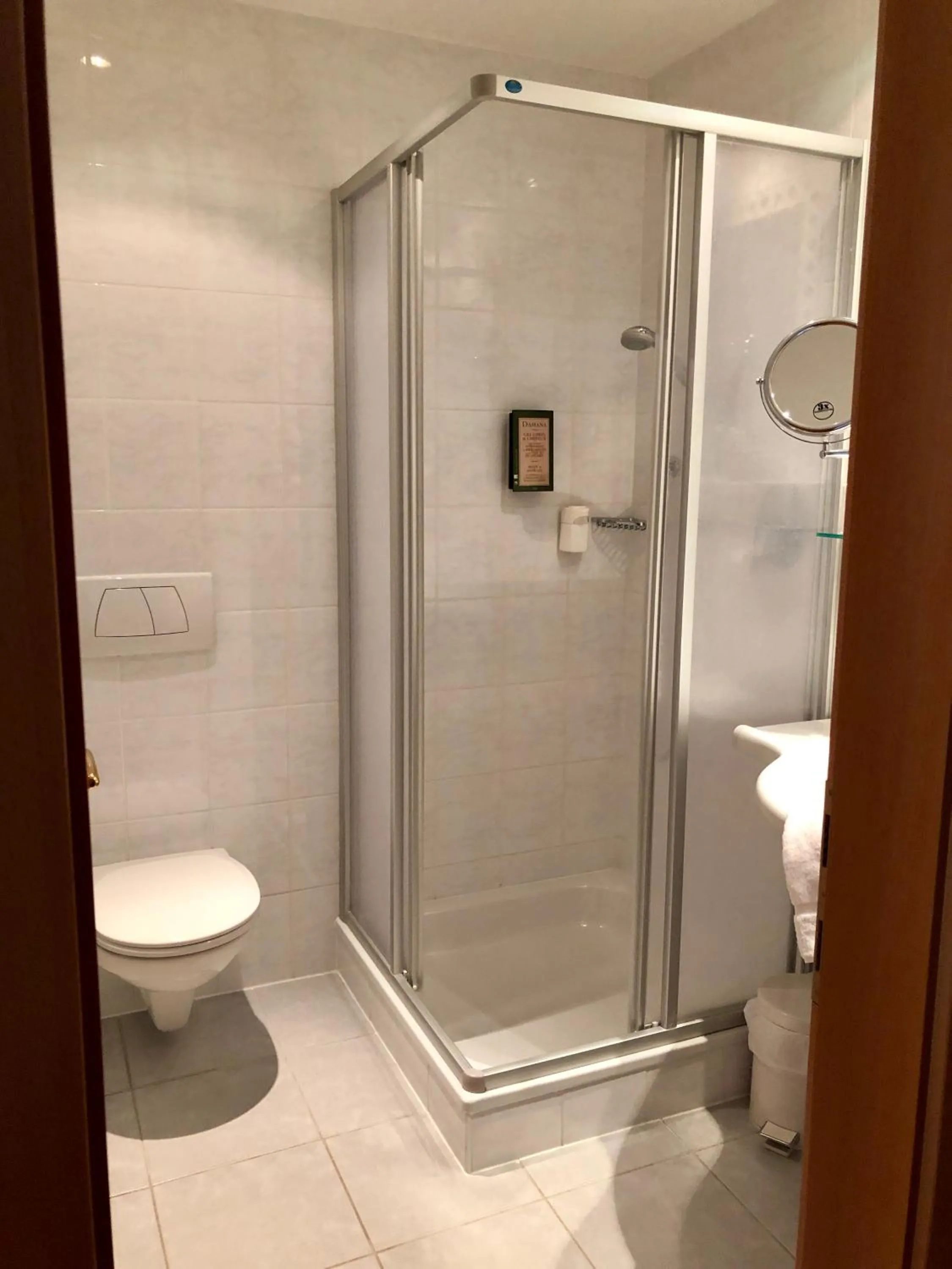 Photo of the whole room in Arlen Lodge Hotel-Garni