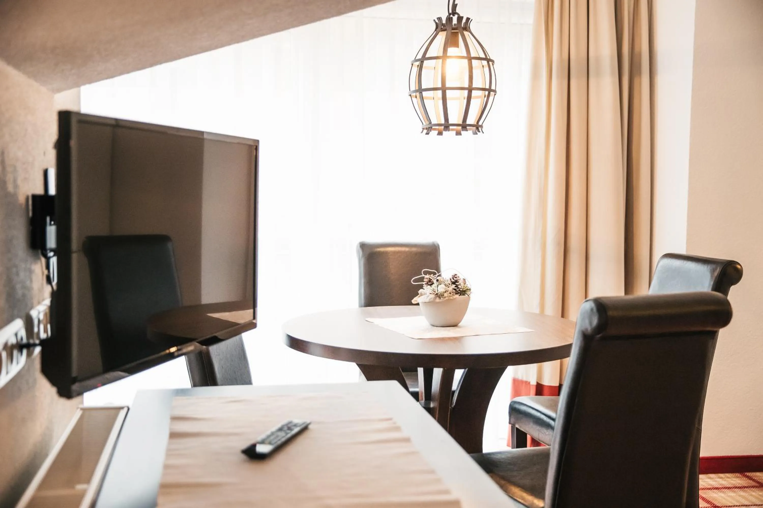 Photo of the whole room in Arlen Lodge Hotel-Garni