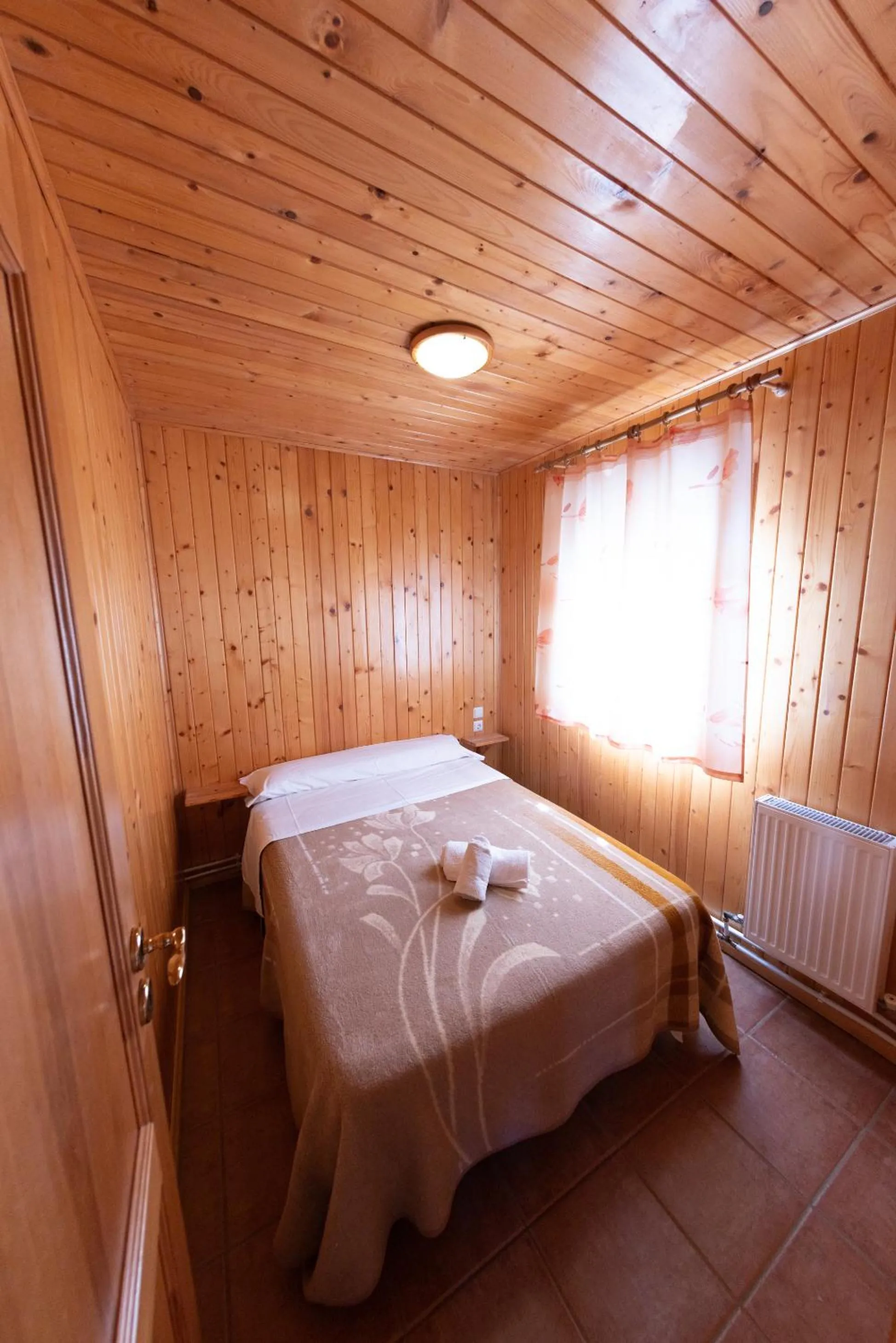 Bed in Bungalowpark Isábena