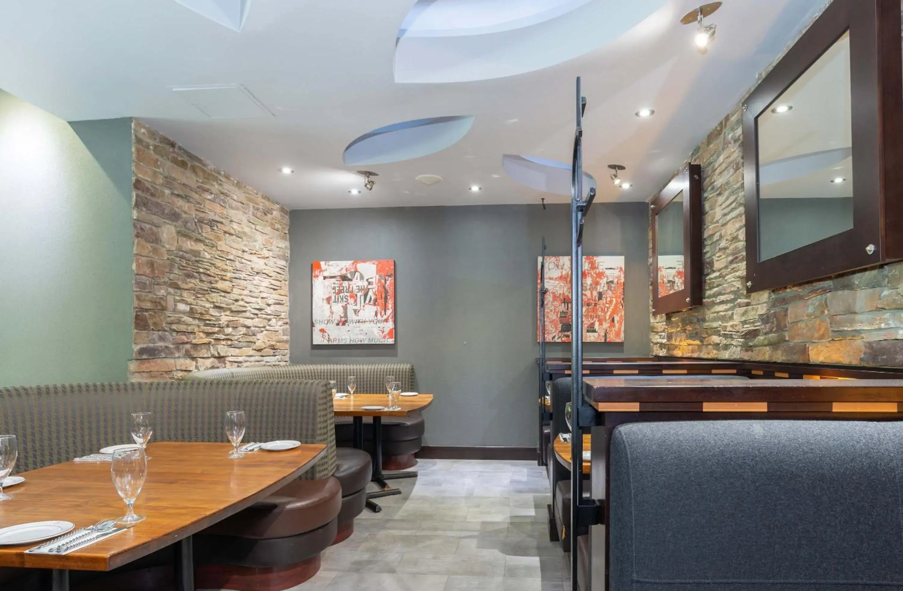 Restaurant/places to eat in Sandman Suites Surrey - Guildford Restaurant/places to eat in Sandman Suites Surrey - Guildford