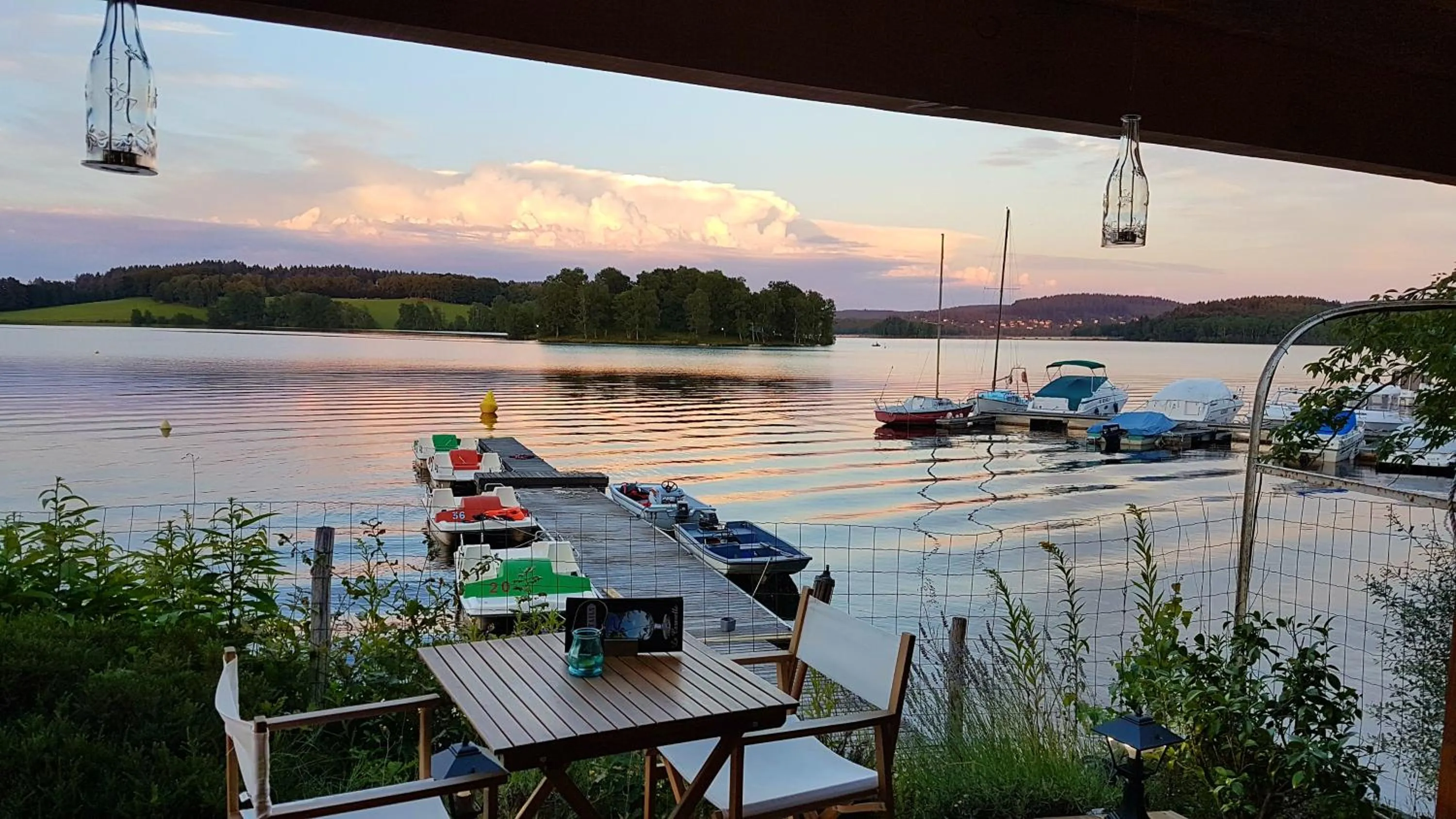 Lake view in Hotel Restaurant La Caravelle