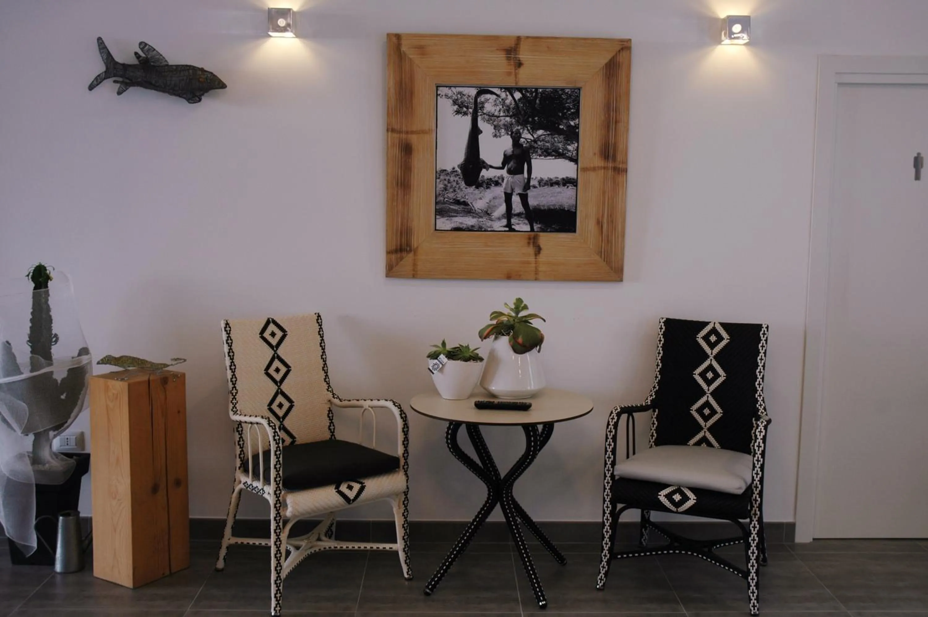 Restaurant/places to eat in Maree Hotel