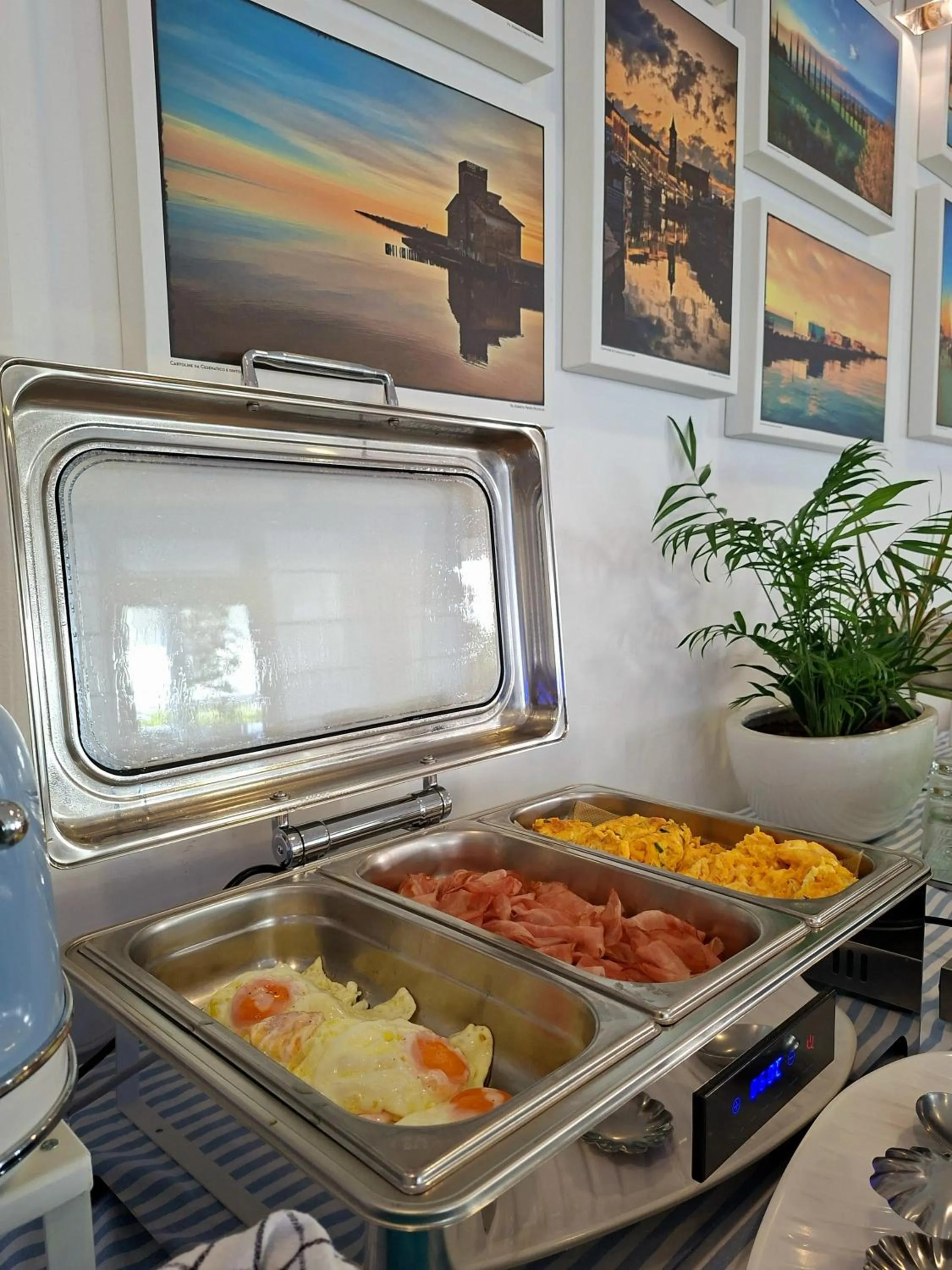 Breakfast in Maree Hotel