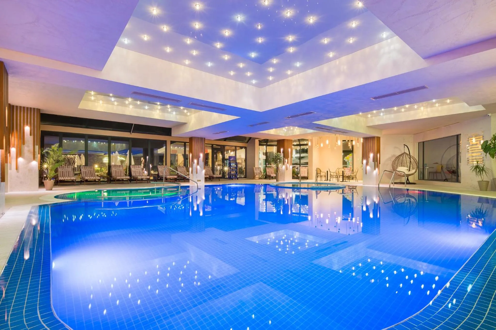 Swimming pool in Park & Spa Hotel Markovo