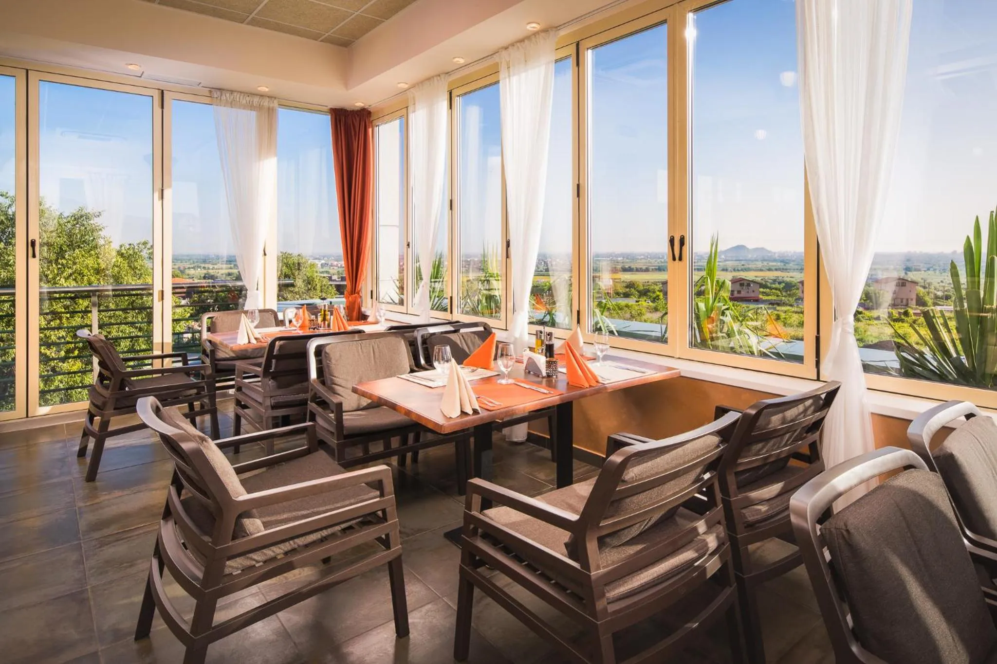 Restaurant/places to eat in Park & Spa Hotel Markovo