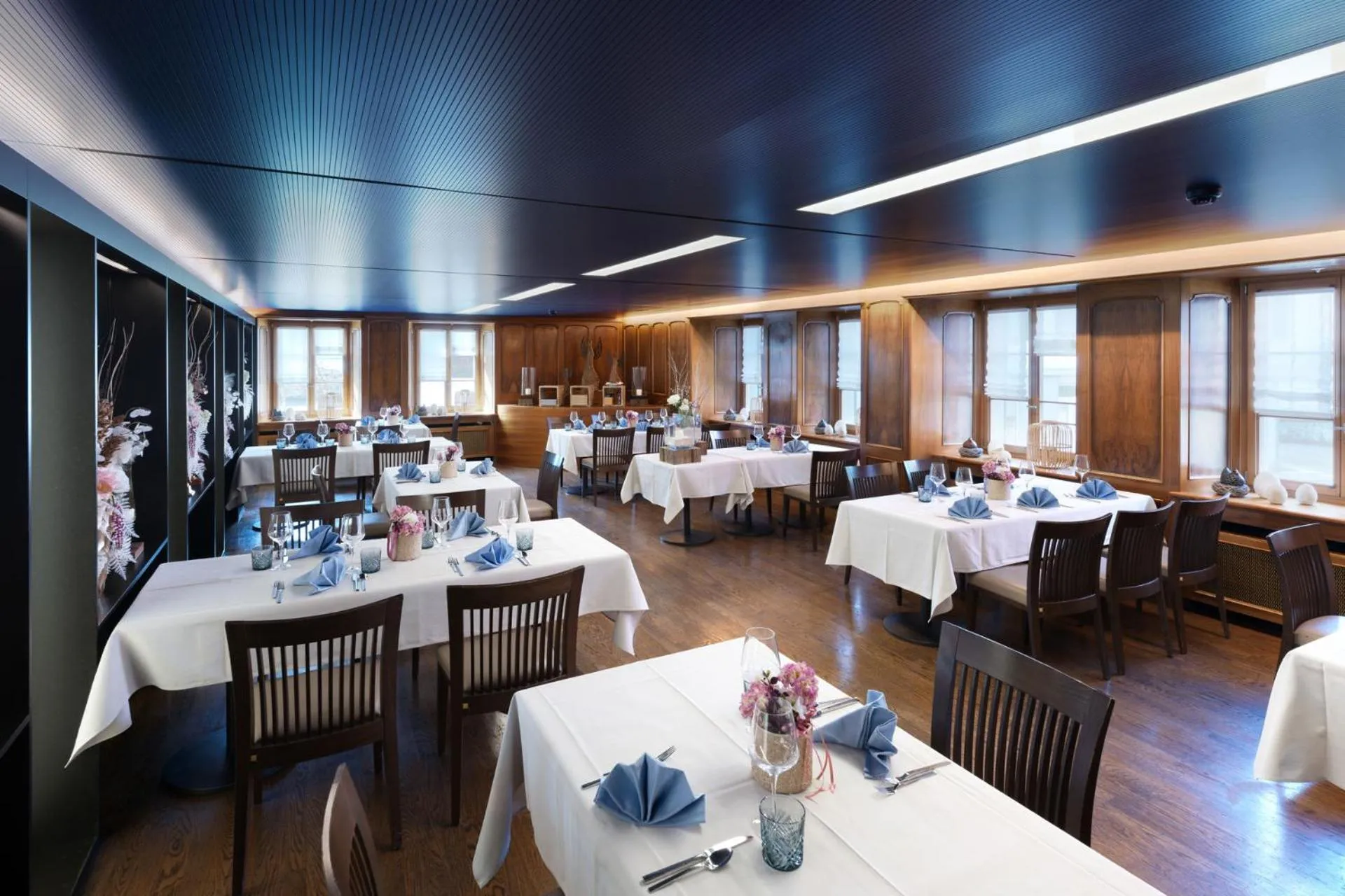 Restaurant/places to eat in Hotel Engel