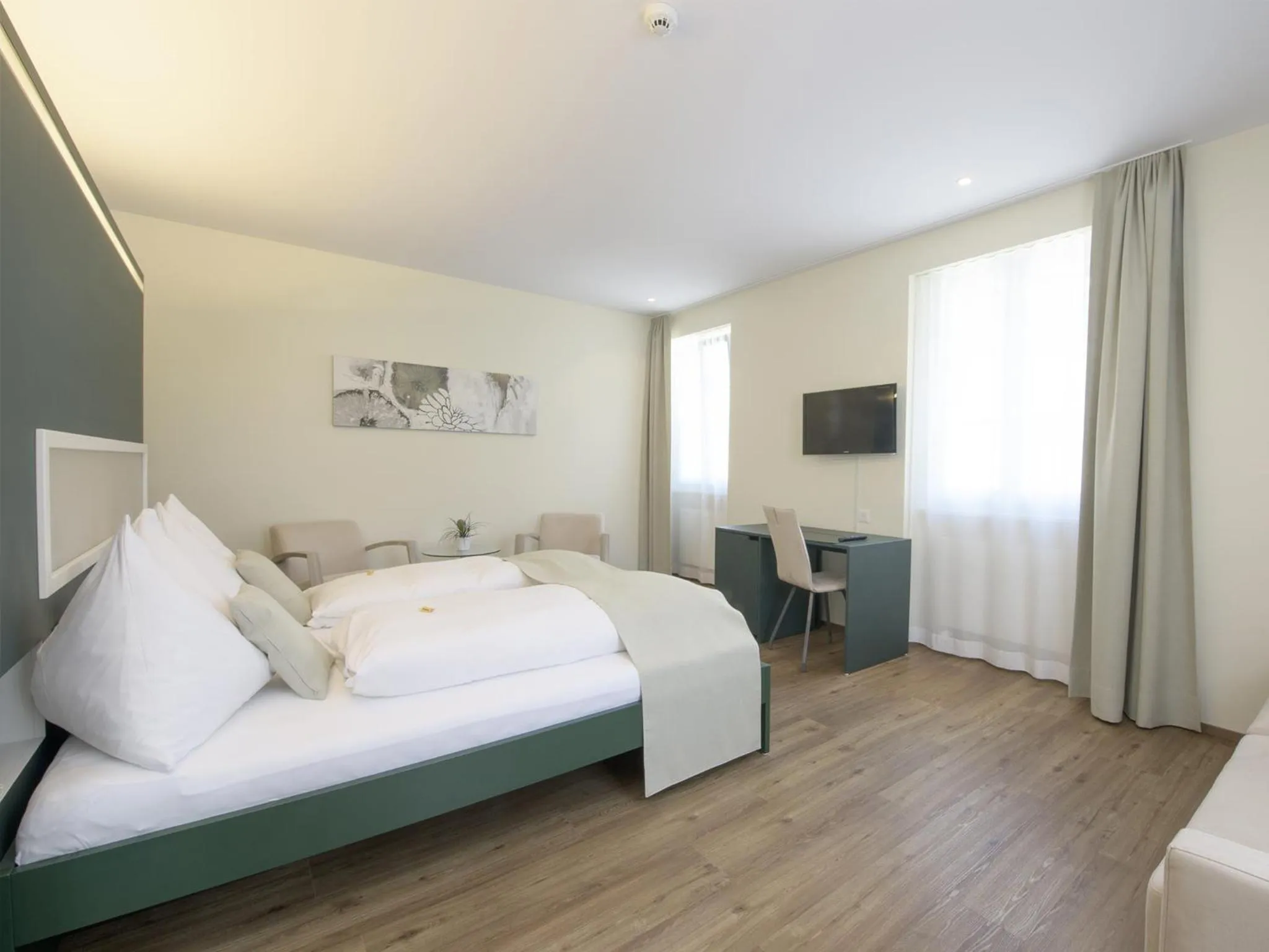 Photo of the whole room, Bed in Hotel Engel