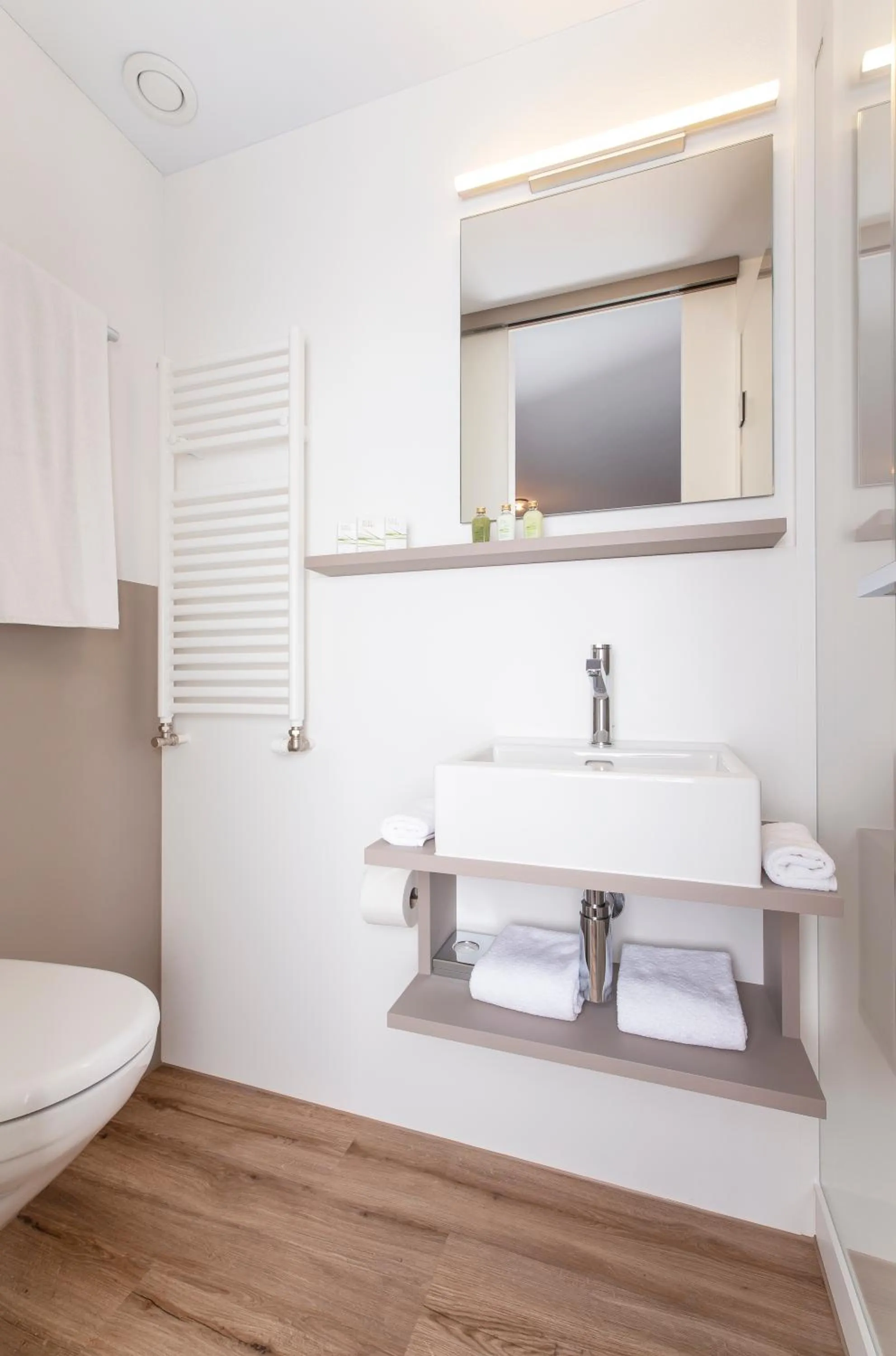 Photo of the whole room in Hotel Engel