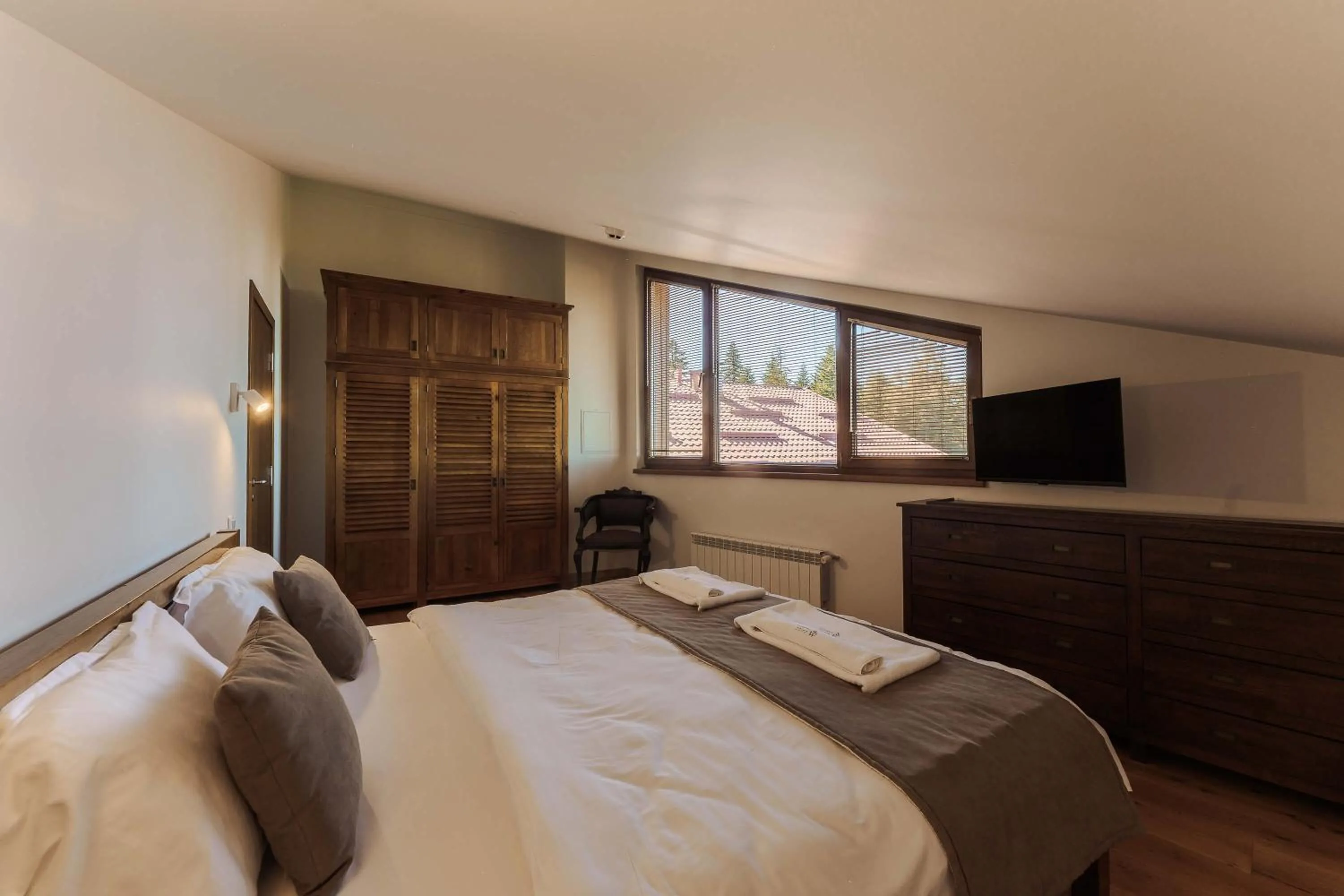 Bedroom, Bed in Musala Hotel