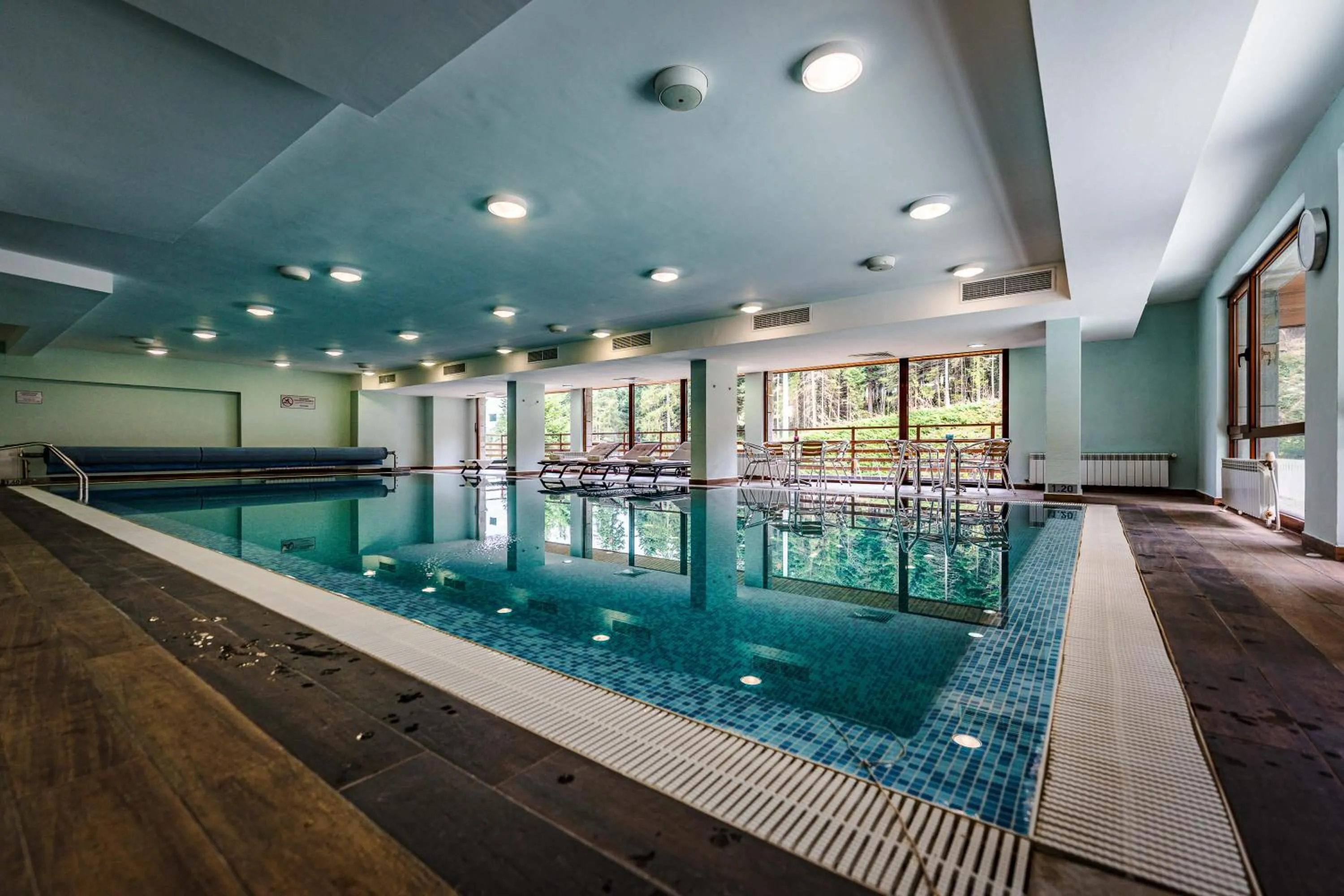 Swimming pool in Musala Hotel