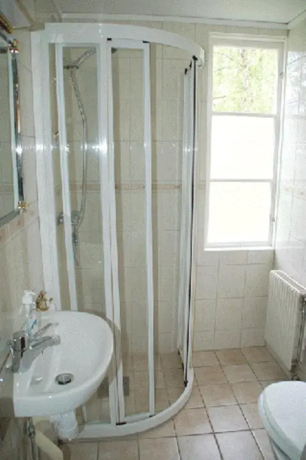 Twin Room with Shared Bathroom in Solvikens Pensionat Twin Room with Shared Bathroom in Solvikens Pensionat