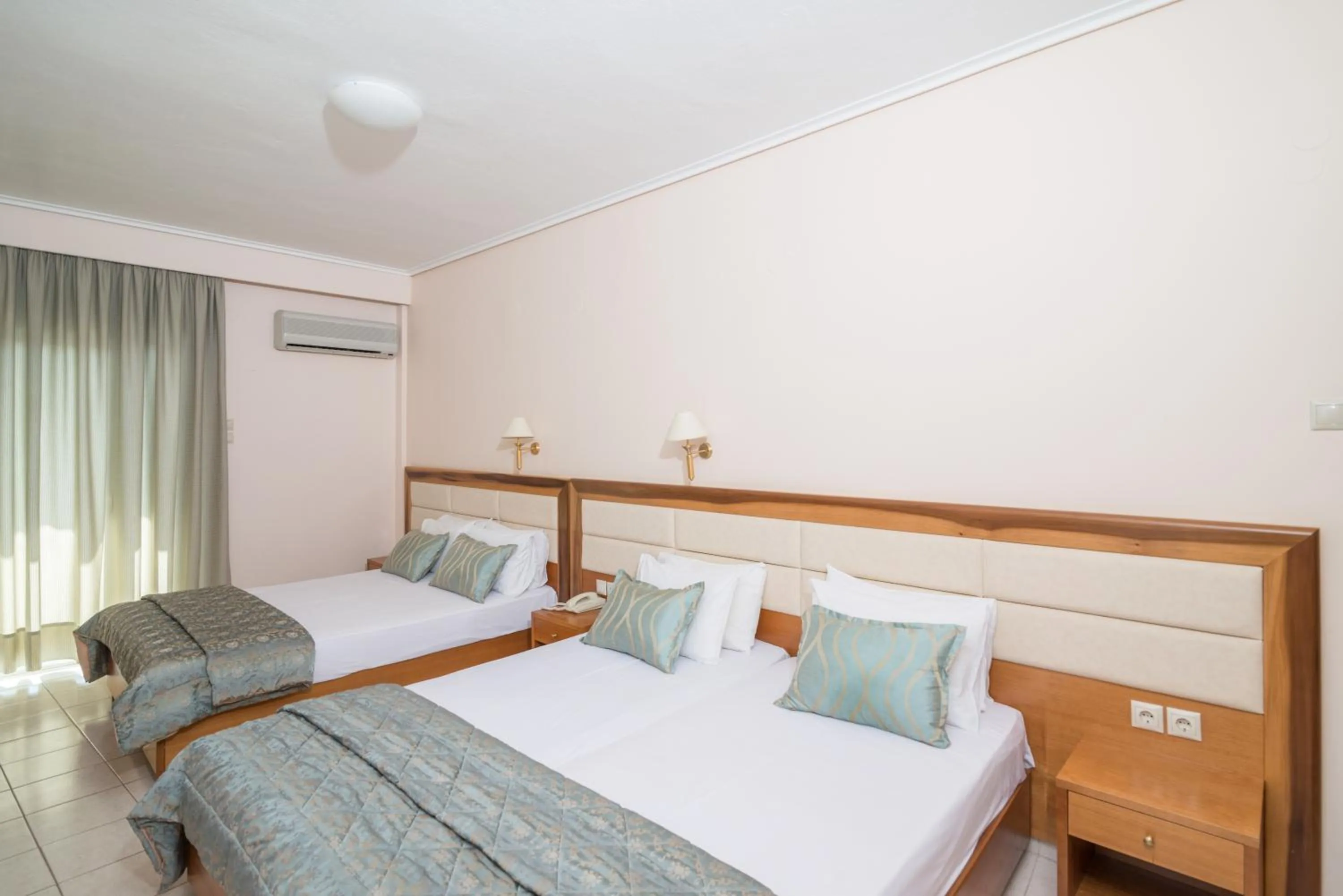 Day, Bed in Regina Mare Hotel