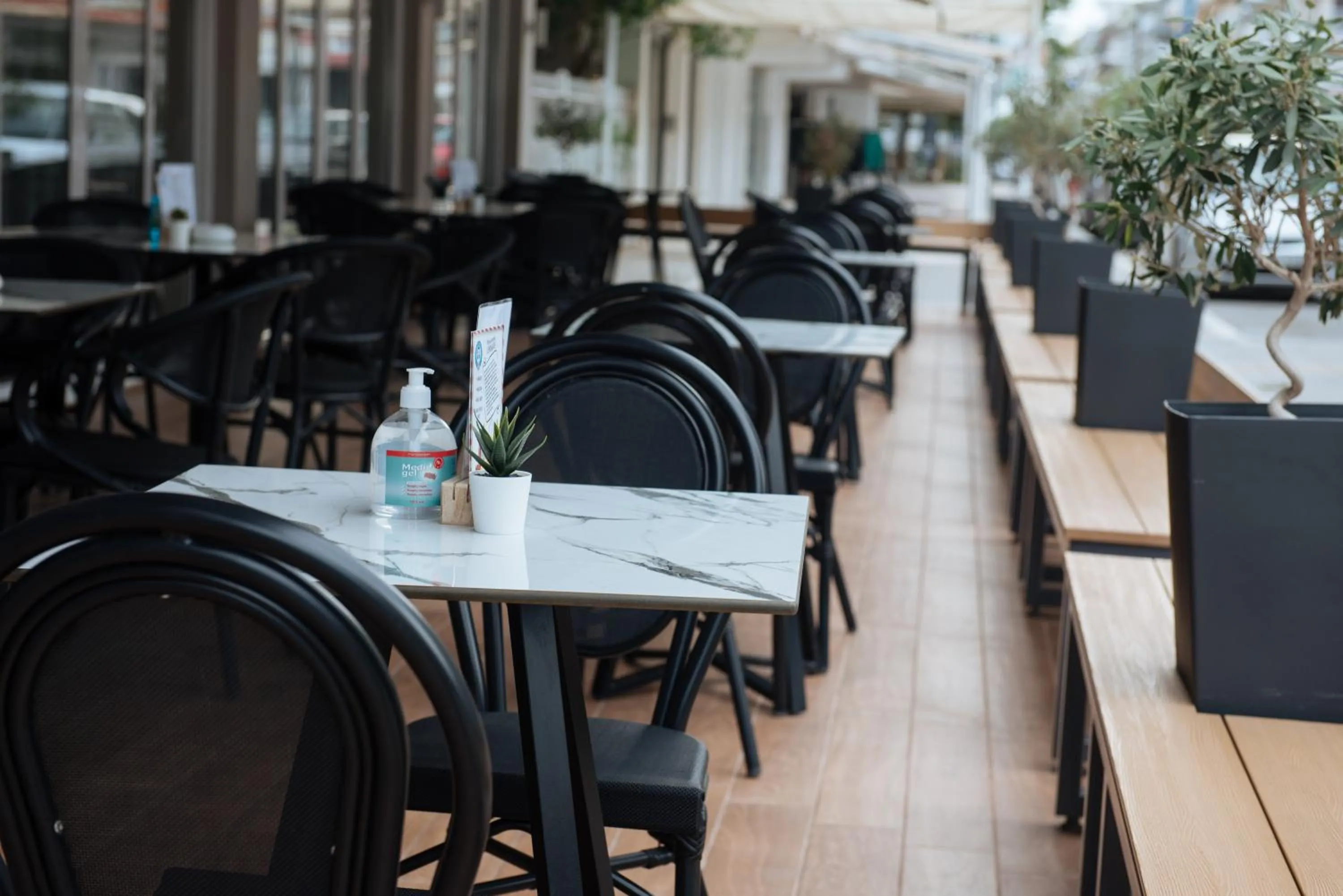 Communal lounge/ TV room in Regina Mare Hotel
