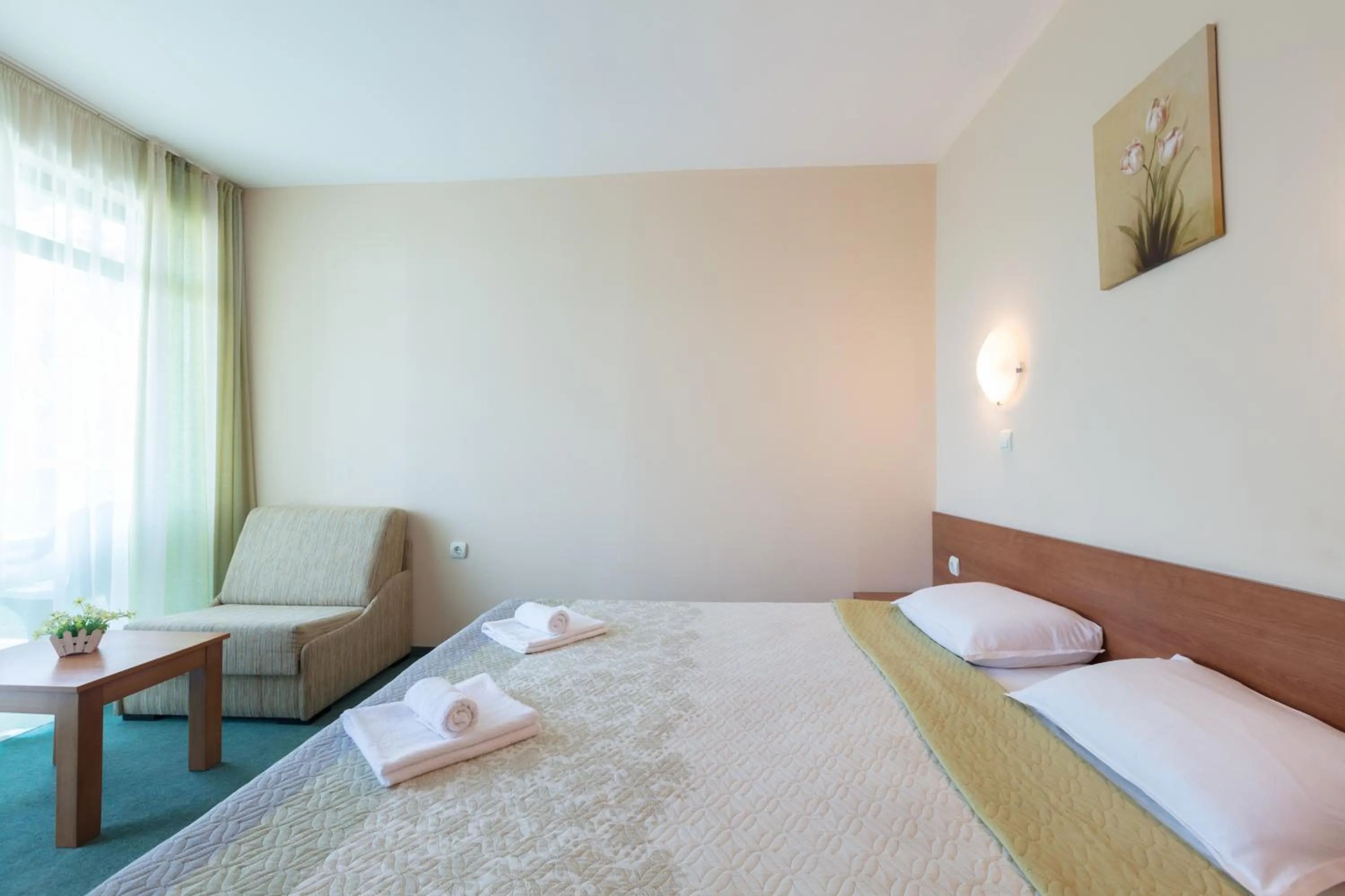 Bedroom, Bed in Hotel L&B- Free parking