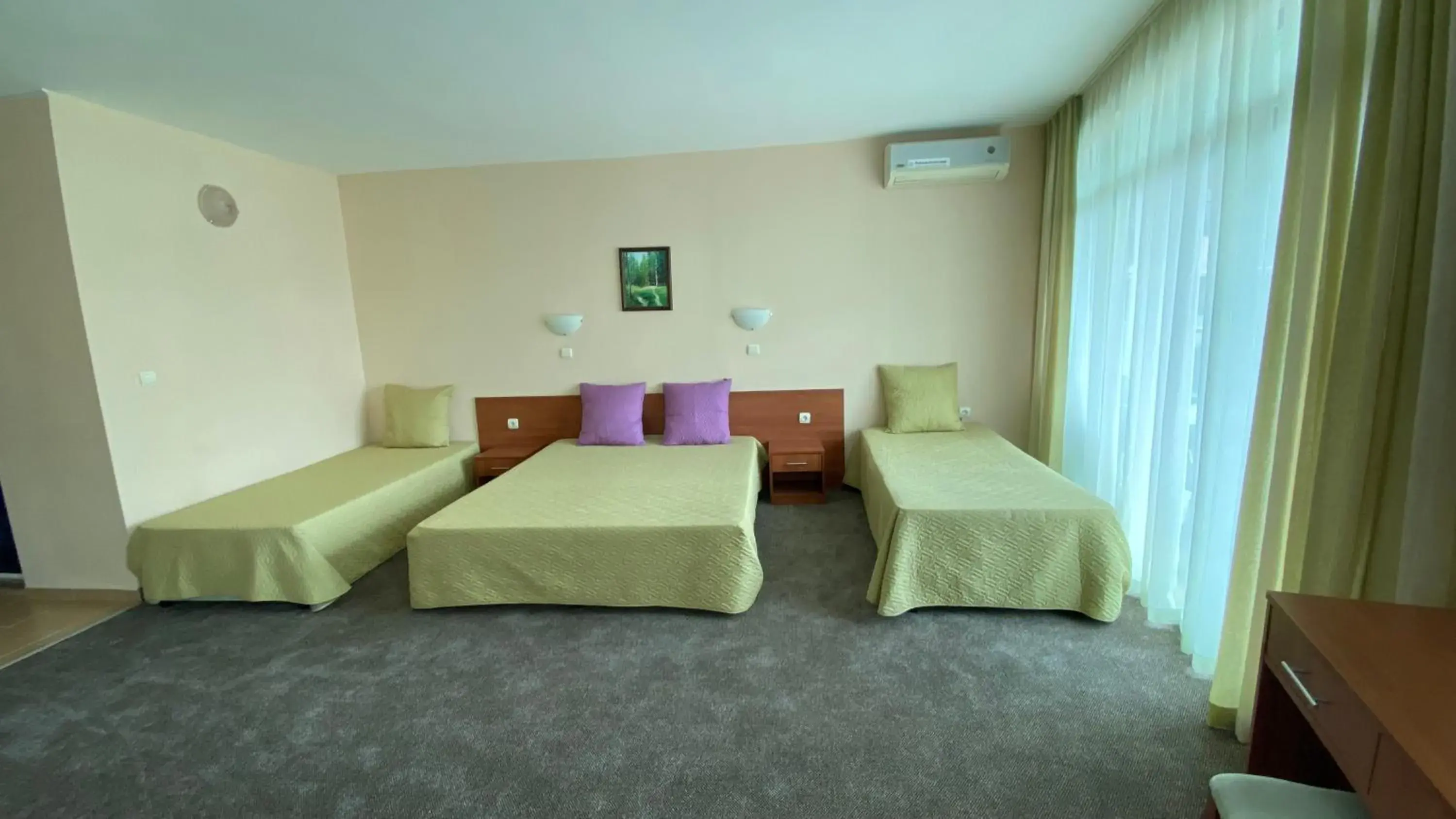 Photo of the whole room, Bed in Hotel L&B- Free parking Photo of the whole room, Bed in Hotel L&B- Free parking