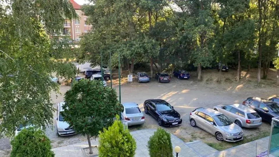 Street view in Hotel L&B- Free parking Street view in Hotel L&B- Free parking