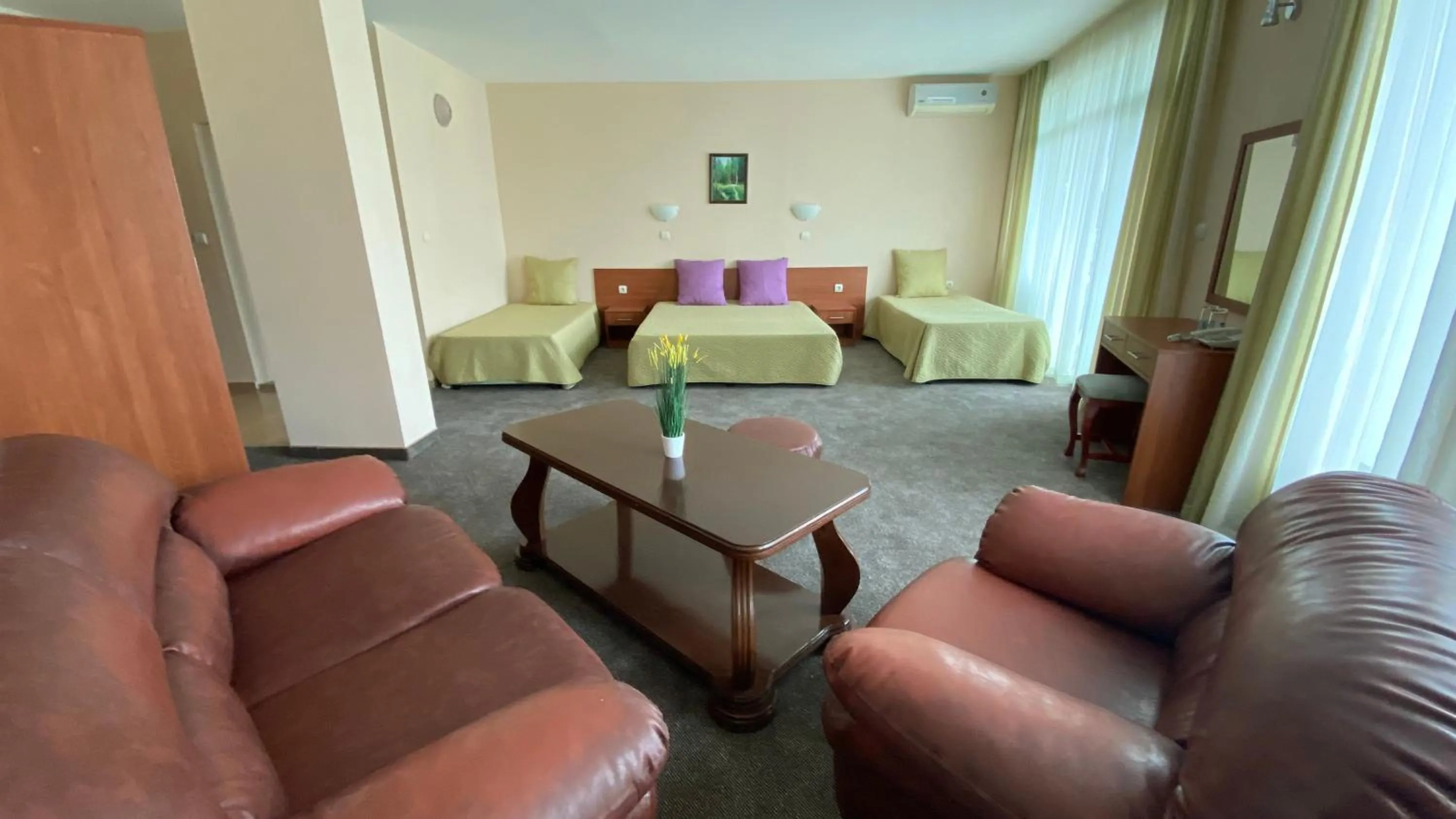 Photo of the whole room, Bed in Hotel L&B- Free parking