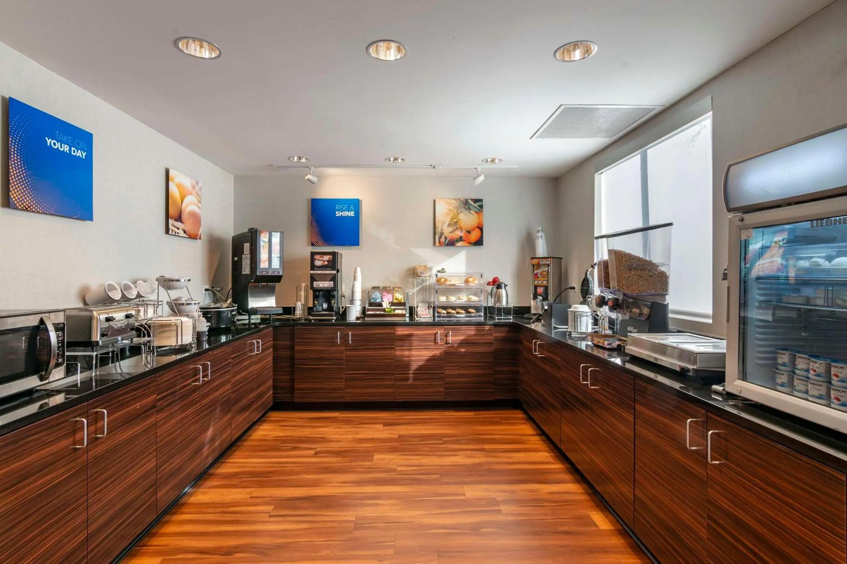 Breakfast in Comfort Inn St Louis Airport