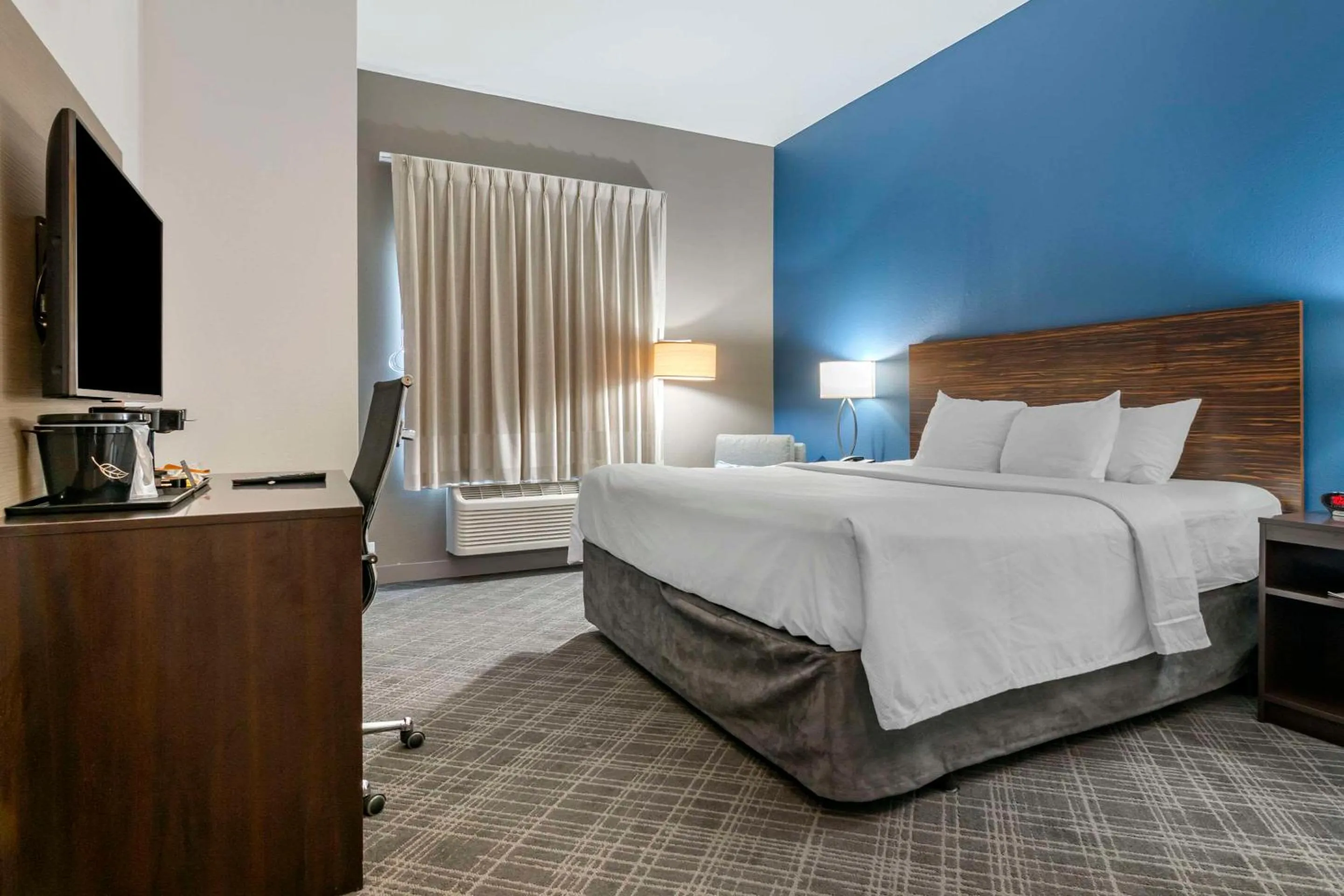 Bedroom, Bed in Comfort Inn St Louis Airport