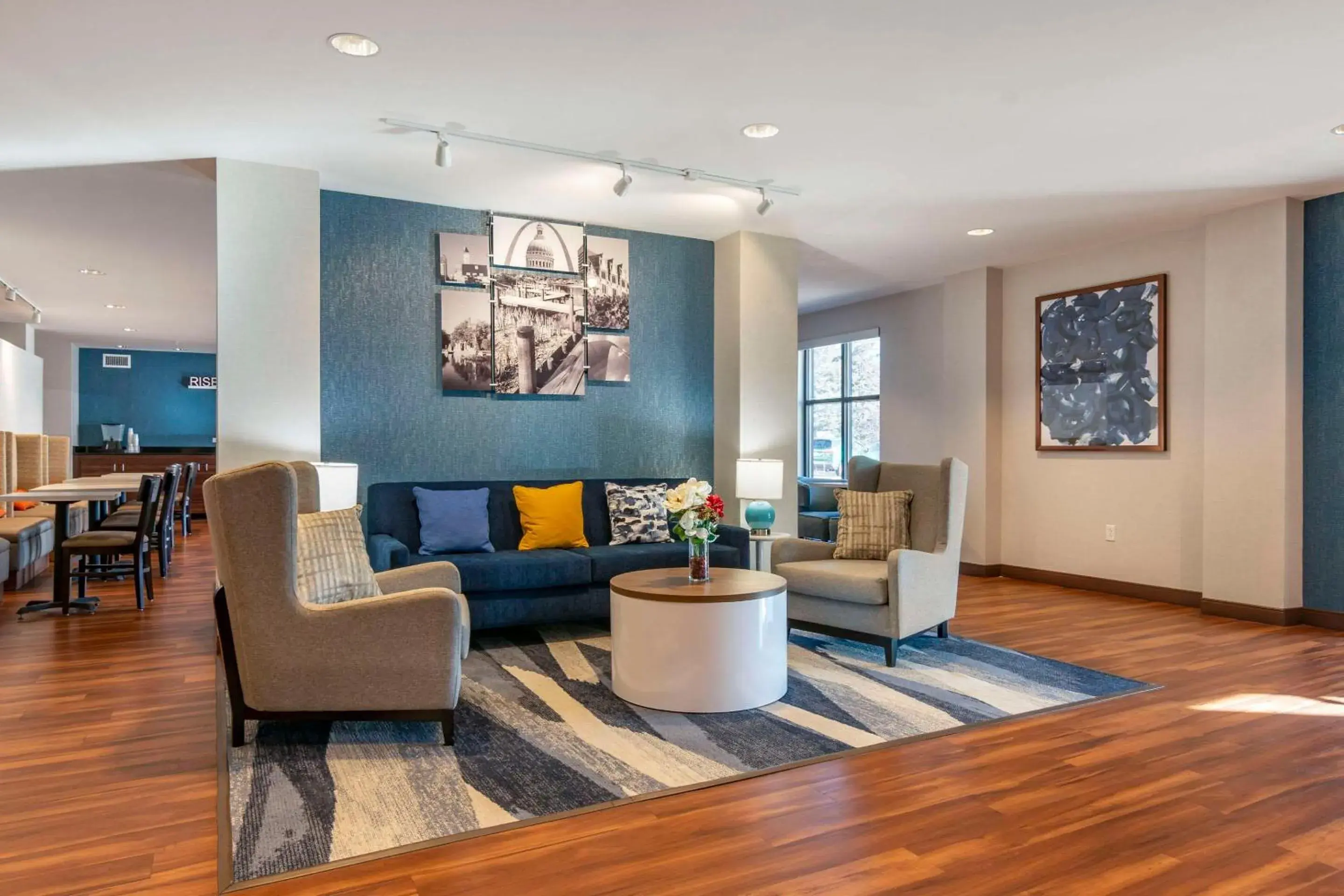 Lobby or reception in Comfort Inn St Louis Airport Lobby or reception in Comfort Inn St Louis Airport