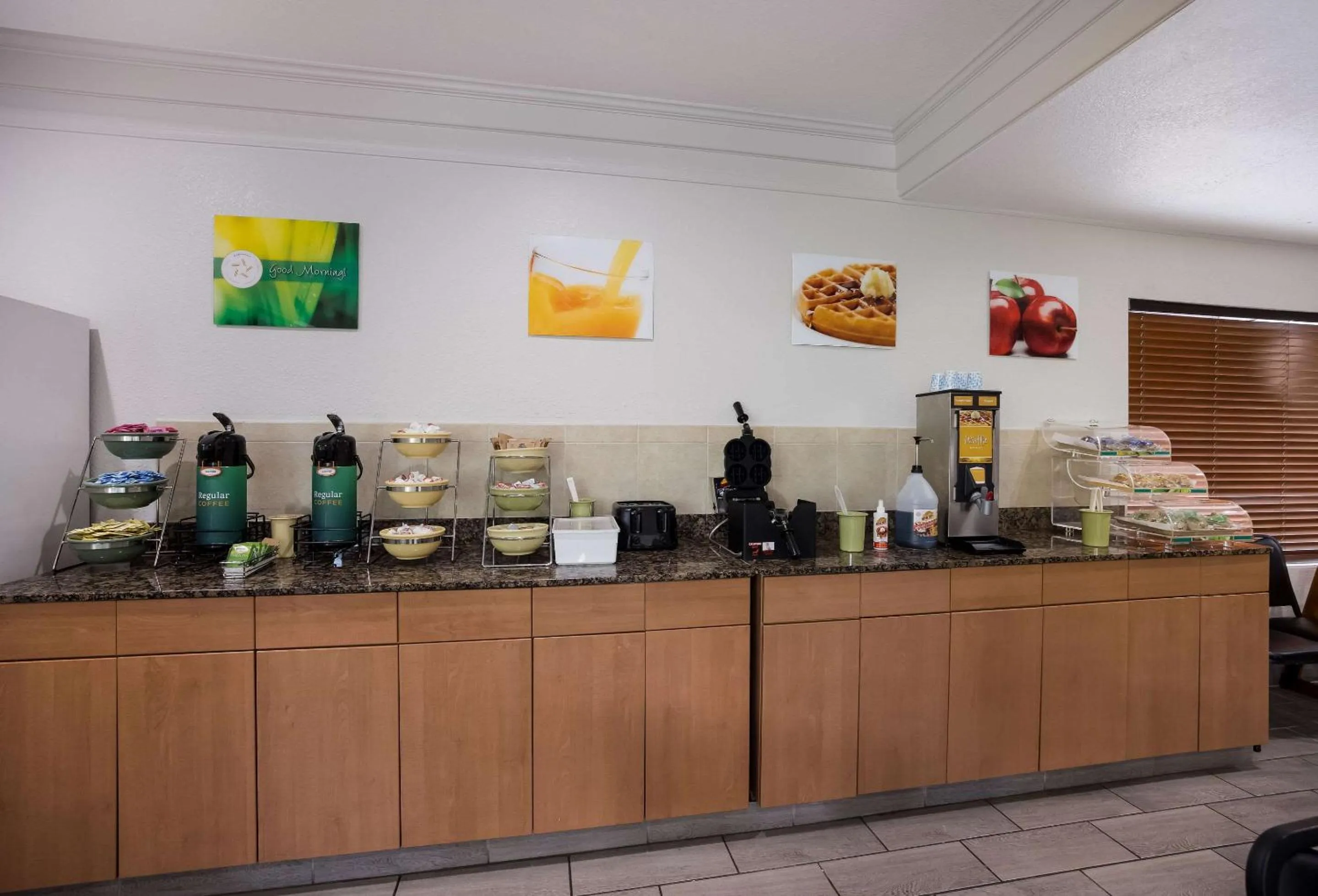 Breakfast in Quality Inn Tallahassee near University