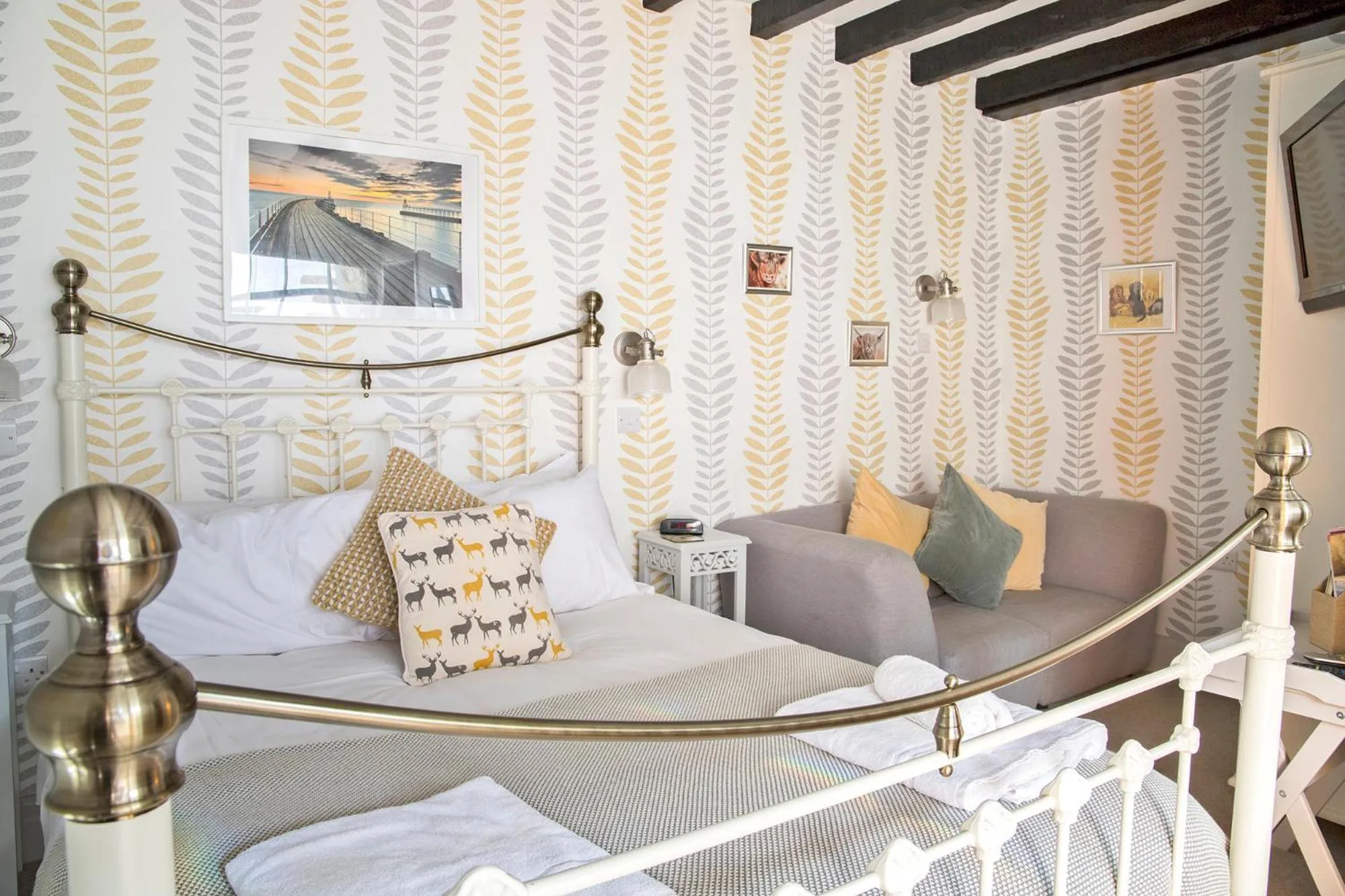 Bedroom, Bed in Hawthorn Farm Guest House