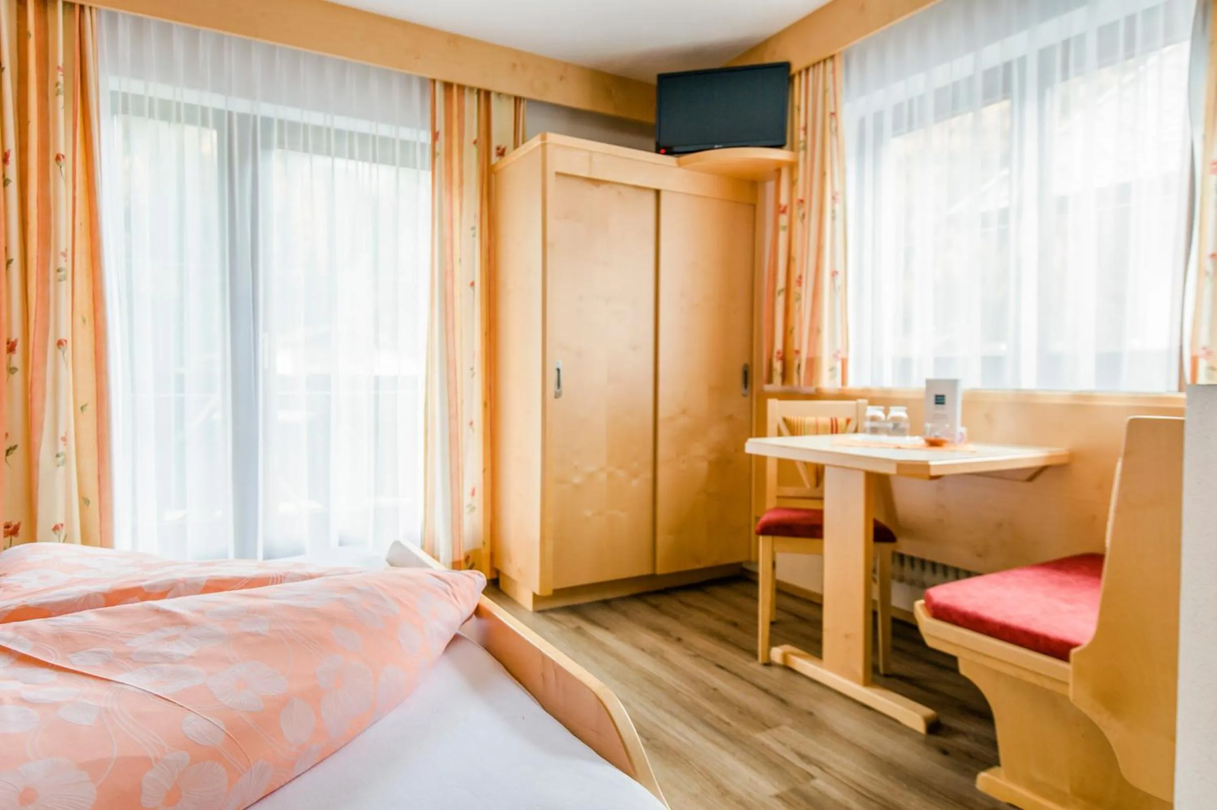 Bedroom, Bed in LEOPOLDINE Apart Zimmer