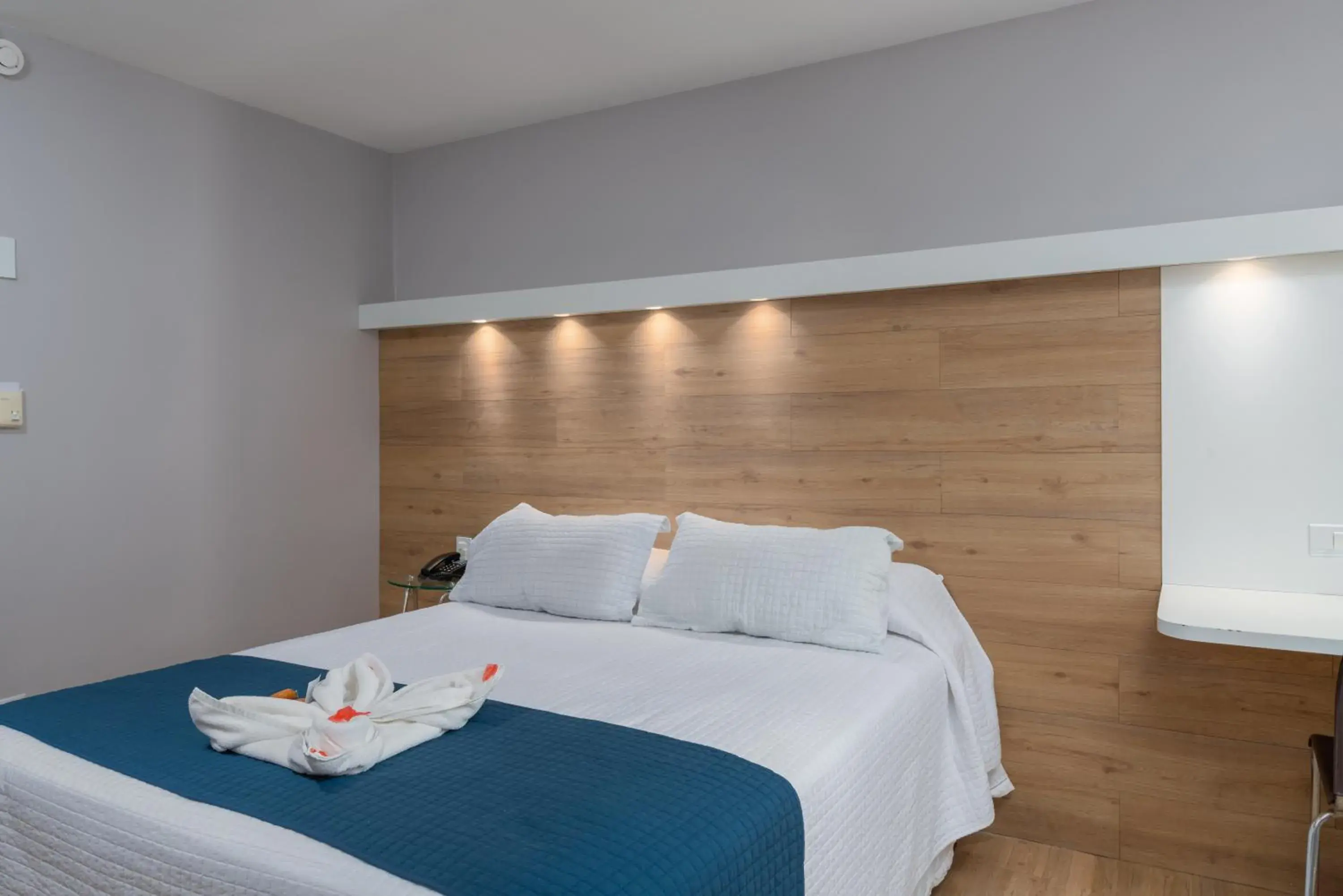 Premium Double Bed (no sea view) in Hotel Costamar Ponta Verde Premium Double Bed (no sea view) in Hotel Costamar Ponta Verde