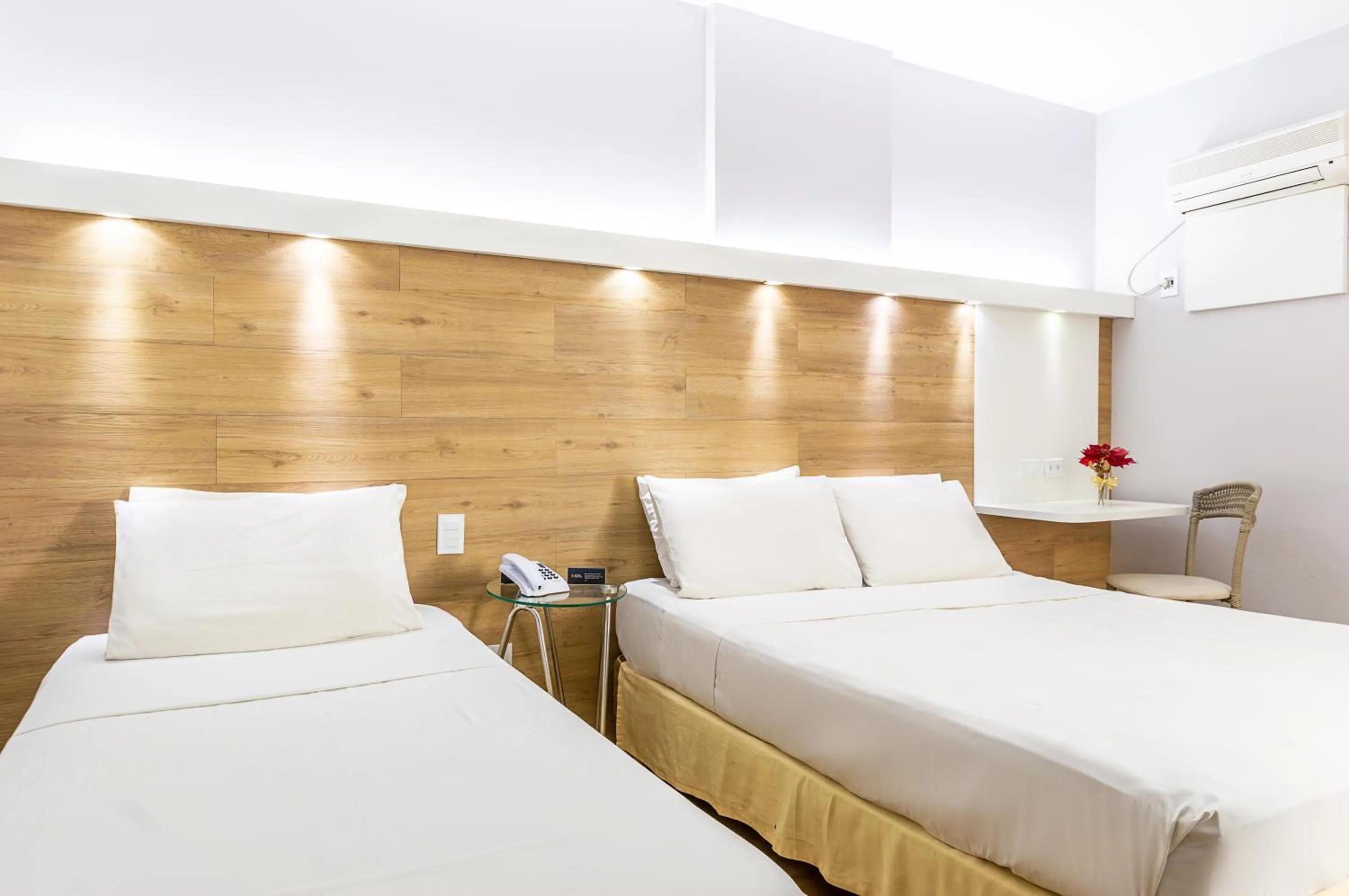 Bed in Hotel Costamar Ponta Verde