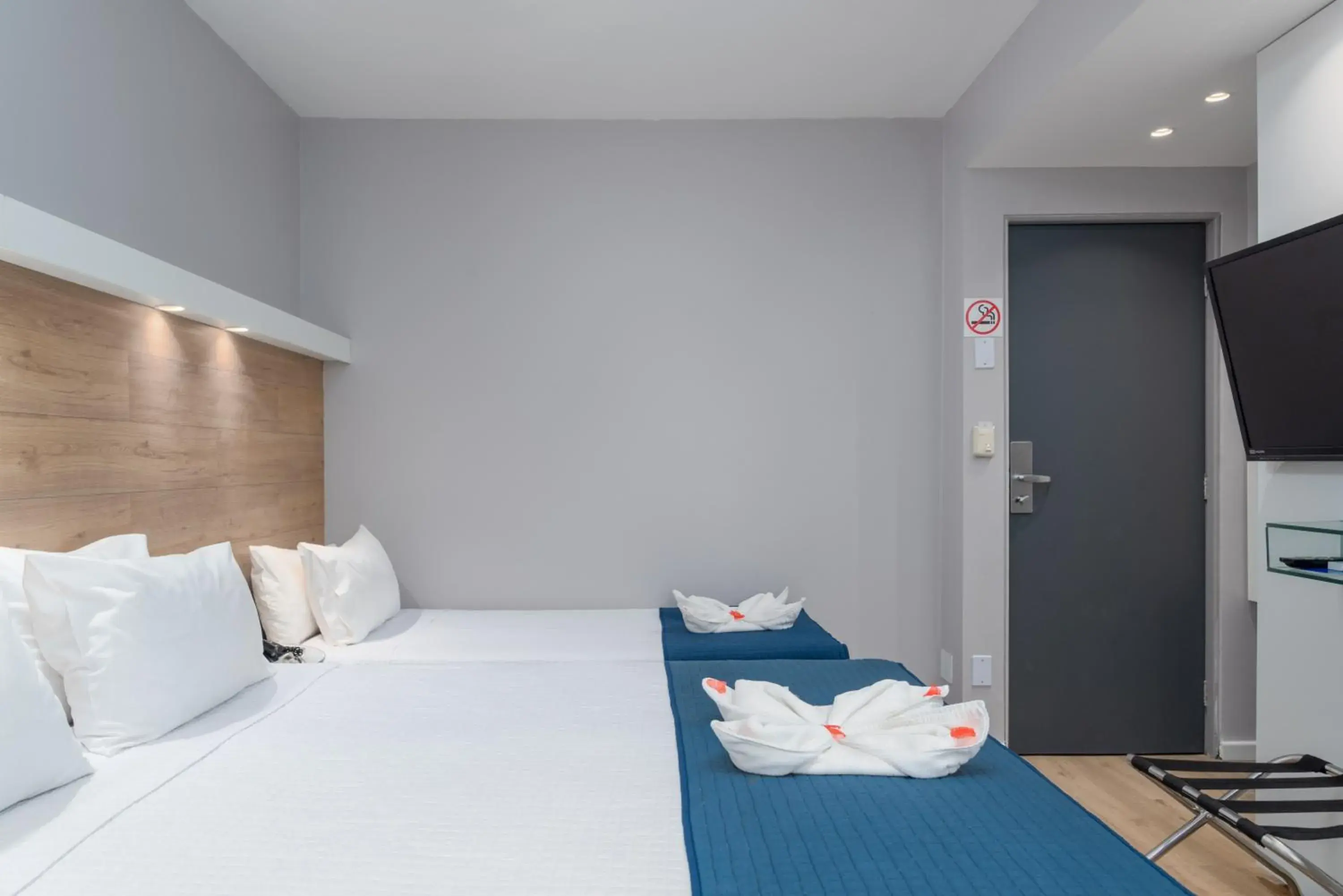 Premium Double + 1 single (no sea view) in Hotel Costamar Ponta Verde Premium Double + 1 single (no sea view) in Hotel Costamar Ponta Verde