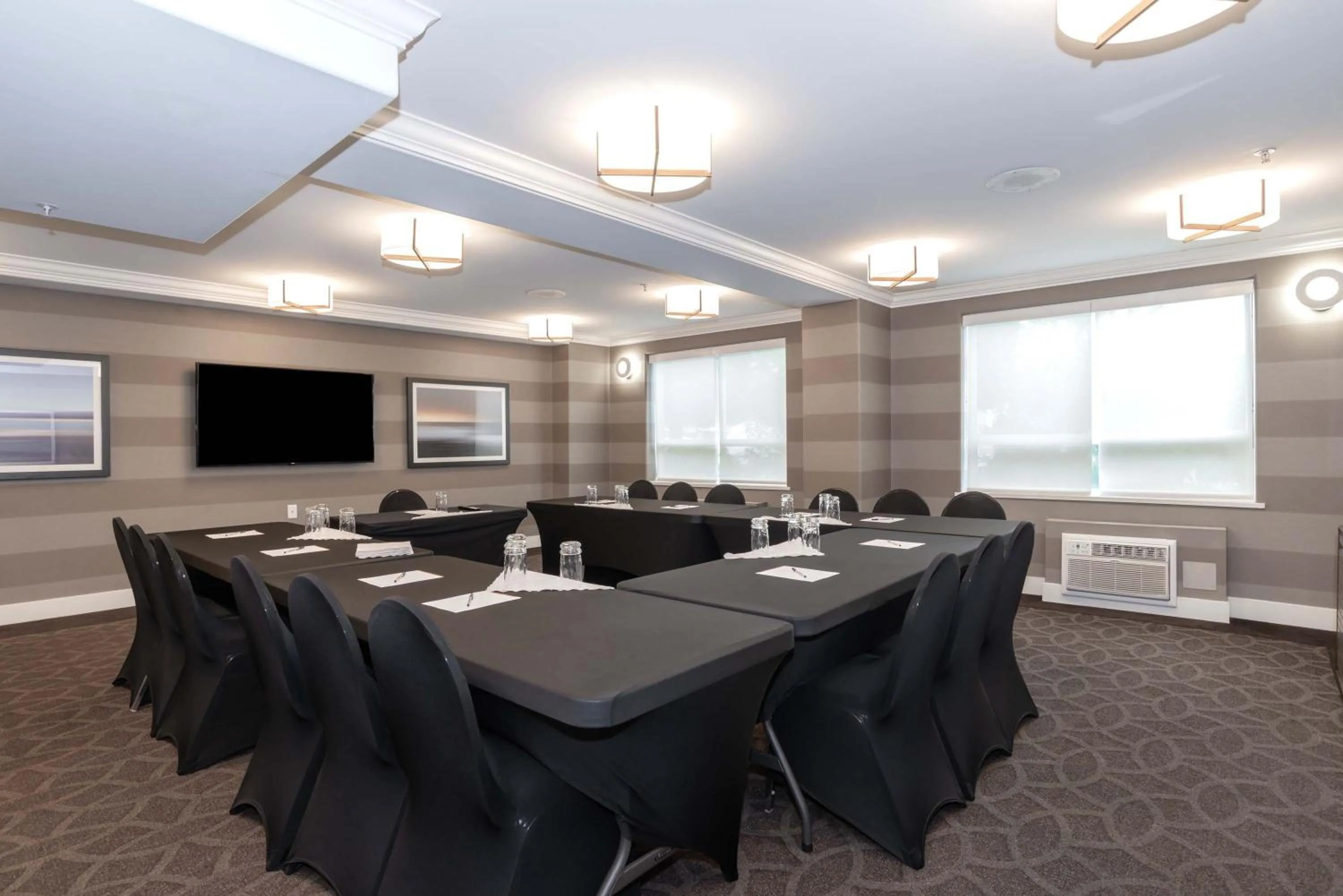 Meeting/conference room in Sandman Hotel Langley