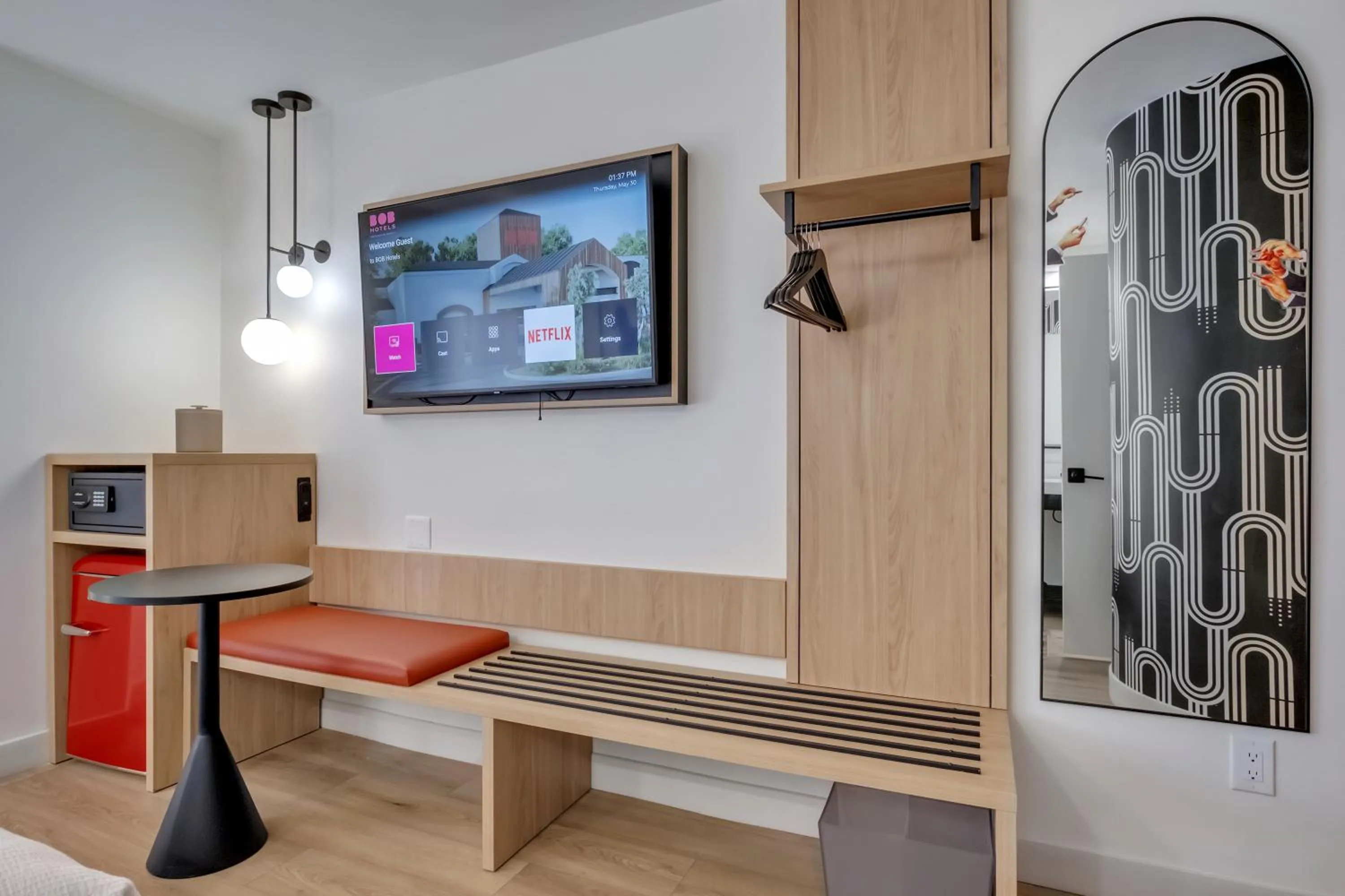 TV and multimedia in BOB Hotels Tallahassee - Boutique on Budget