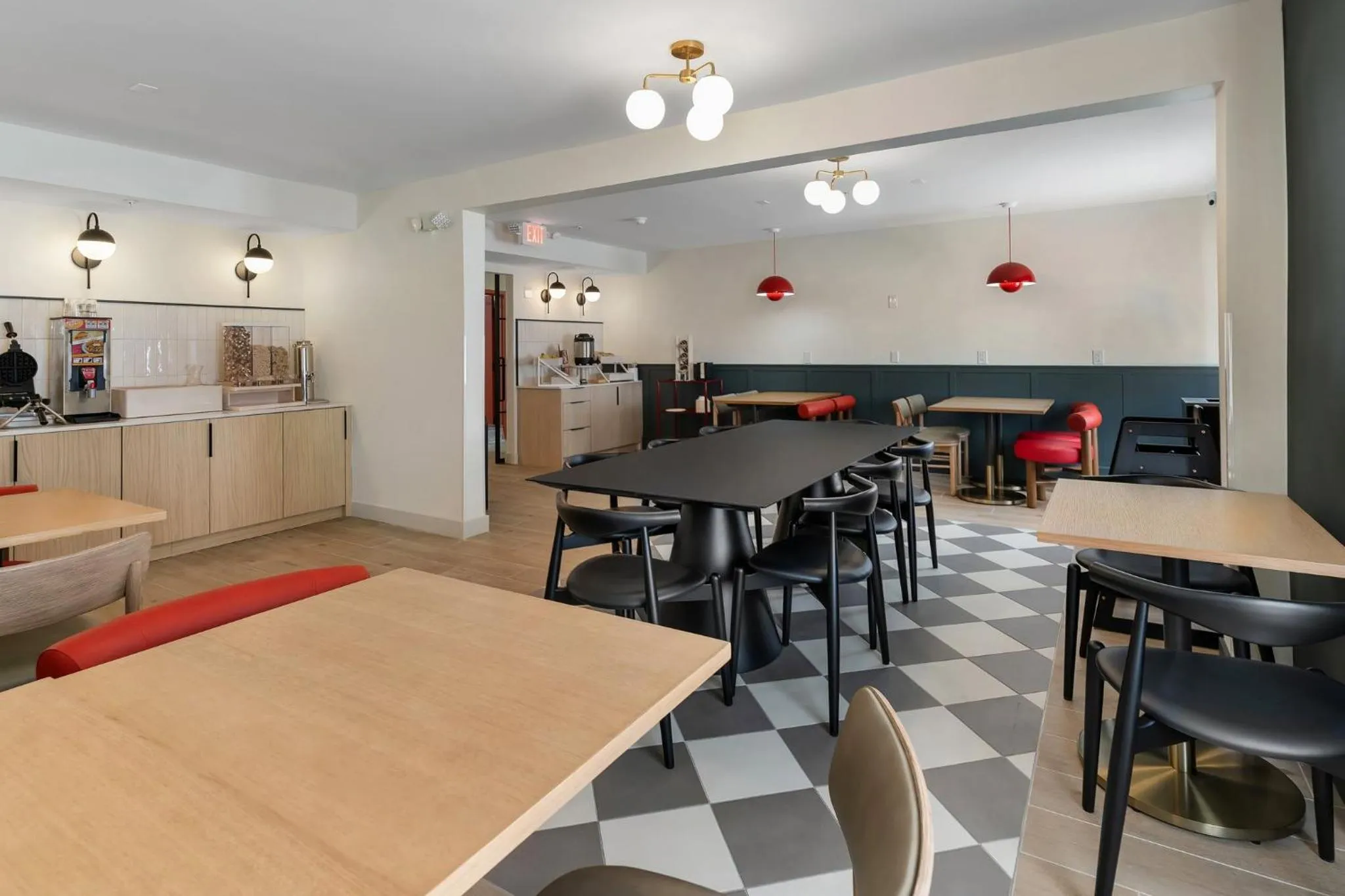 Breakfast in BOB Hotels Tallahassee - Boutique on Budget