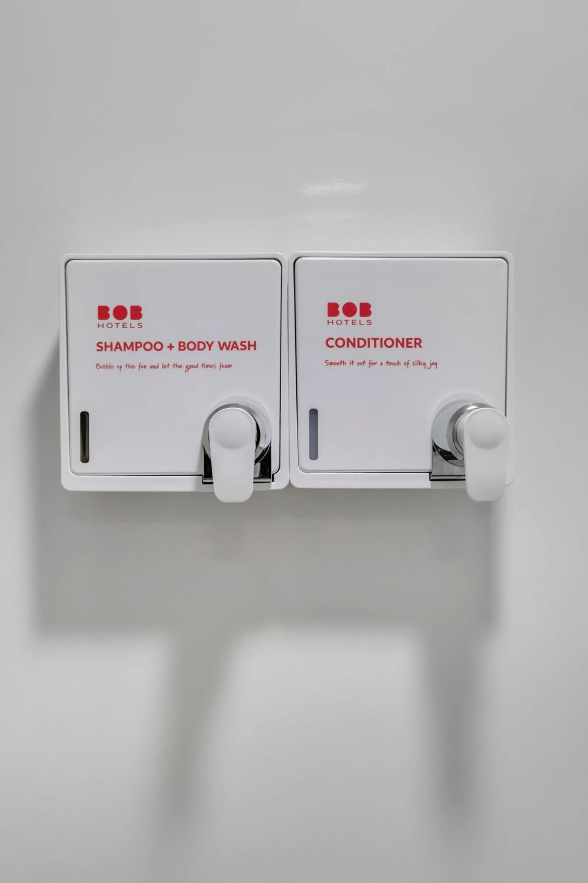 Shower in BOB Hotels Tallahassee - Boutique on Budget