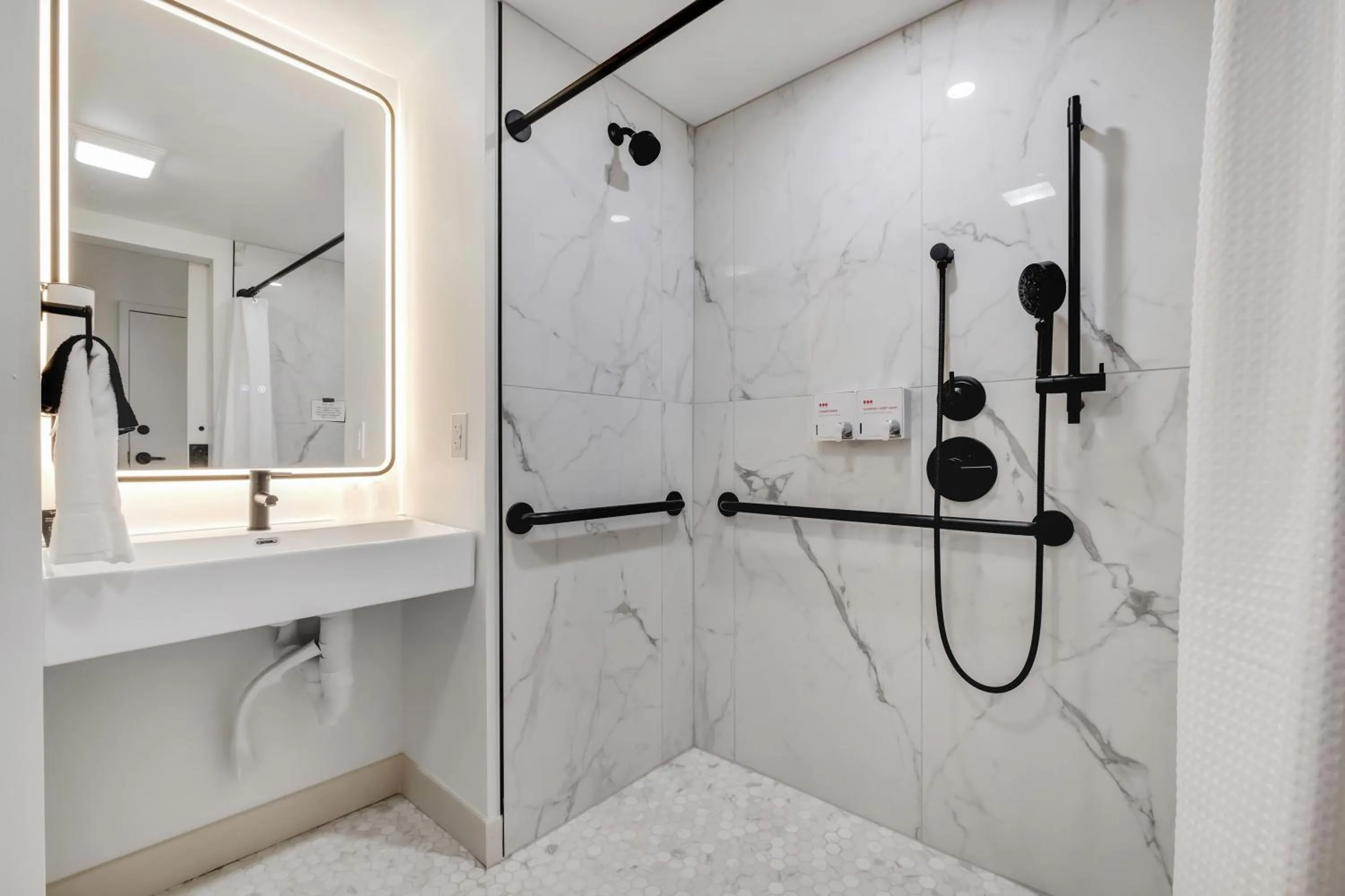 Bathroom in BOB Hotels Tallahassee - Boutique on Budget